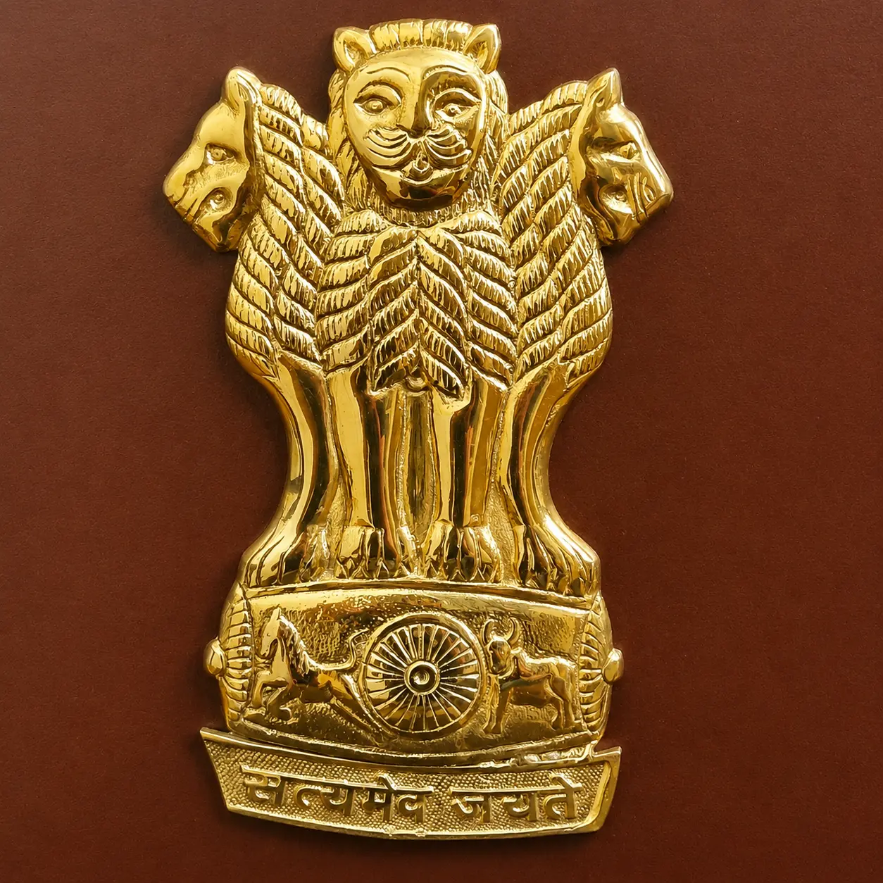 Brass Ashok Stambh With Wooden Base Wall Hanging - Image 4