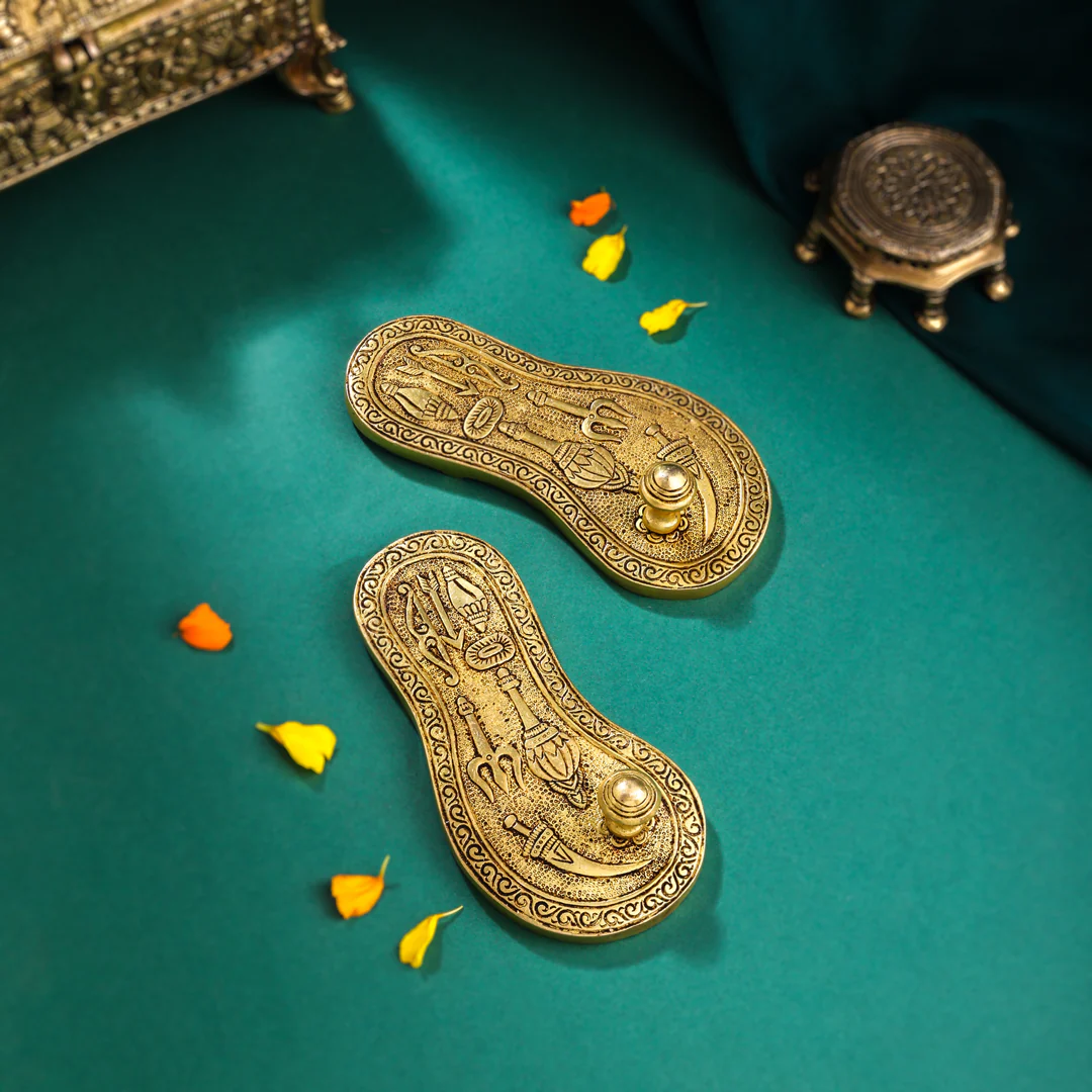Brass Charan Paduka Set (6.5 Inch) - Image 5