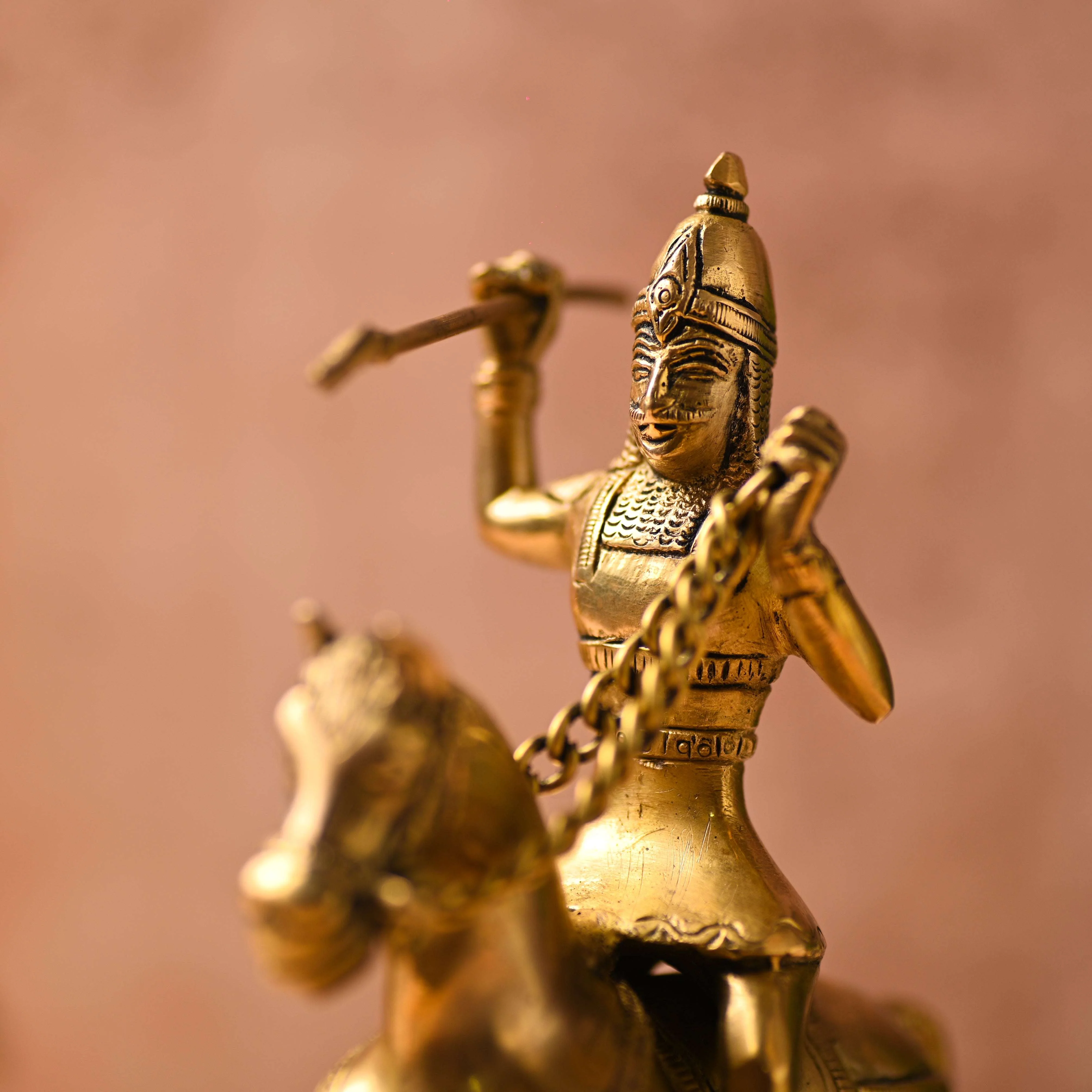 Brass Chatrapati Shivaji Maharaj Sitting on Horse Statue (7.8 Inch) - Image 3