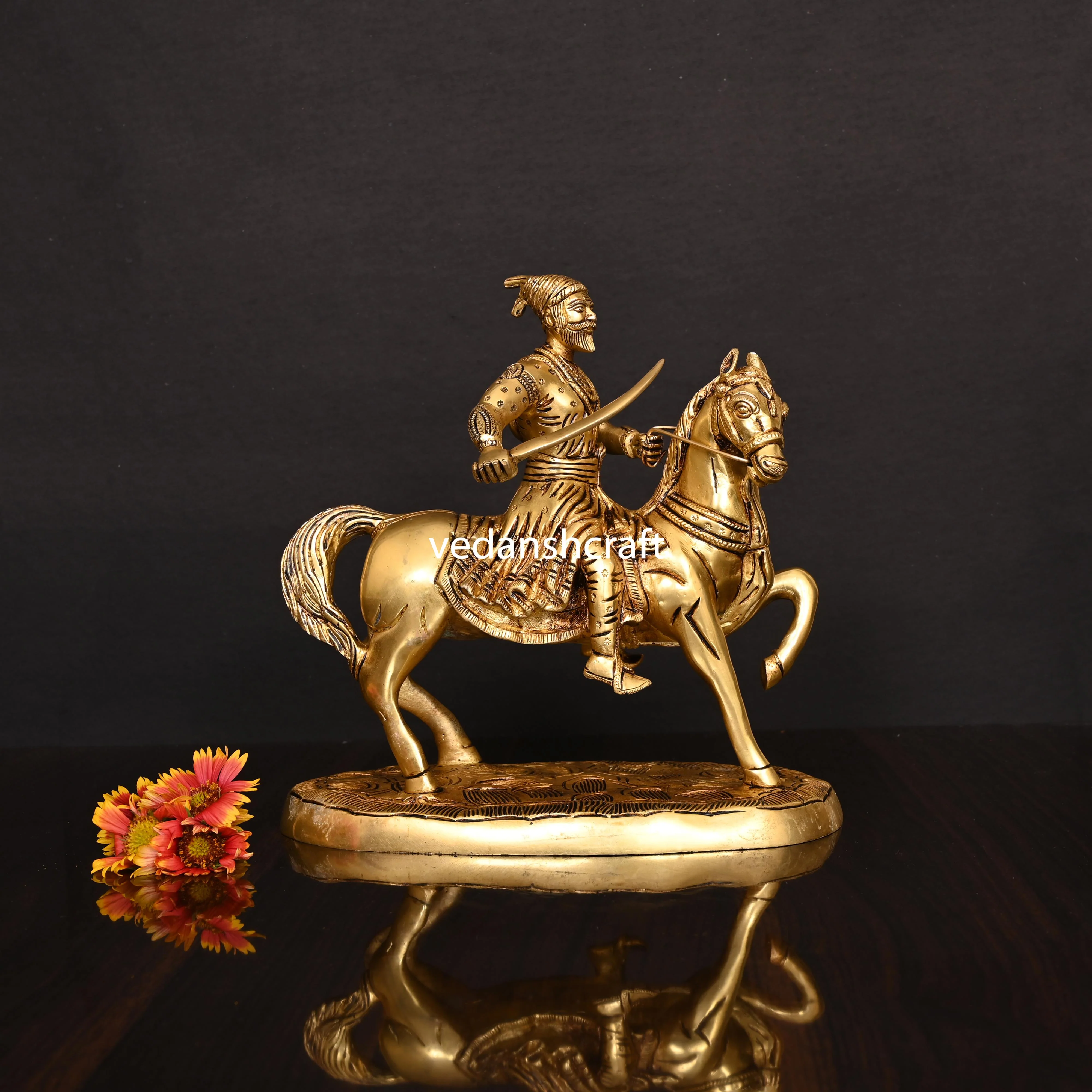 Brass Chatrapati Shivaji Maharaj On Horse Statue (9 Inch) - Image 3