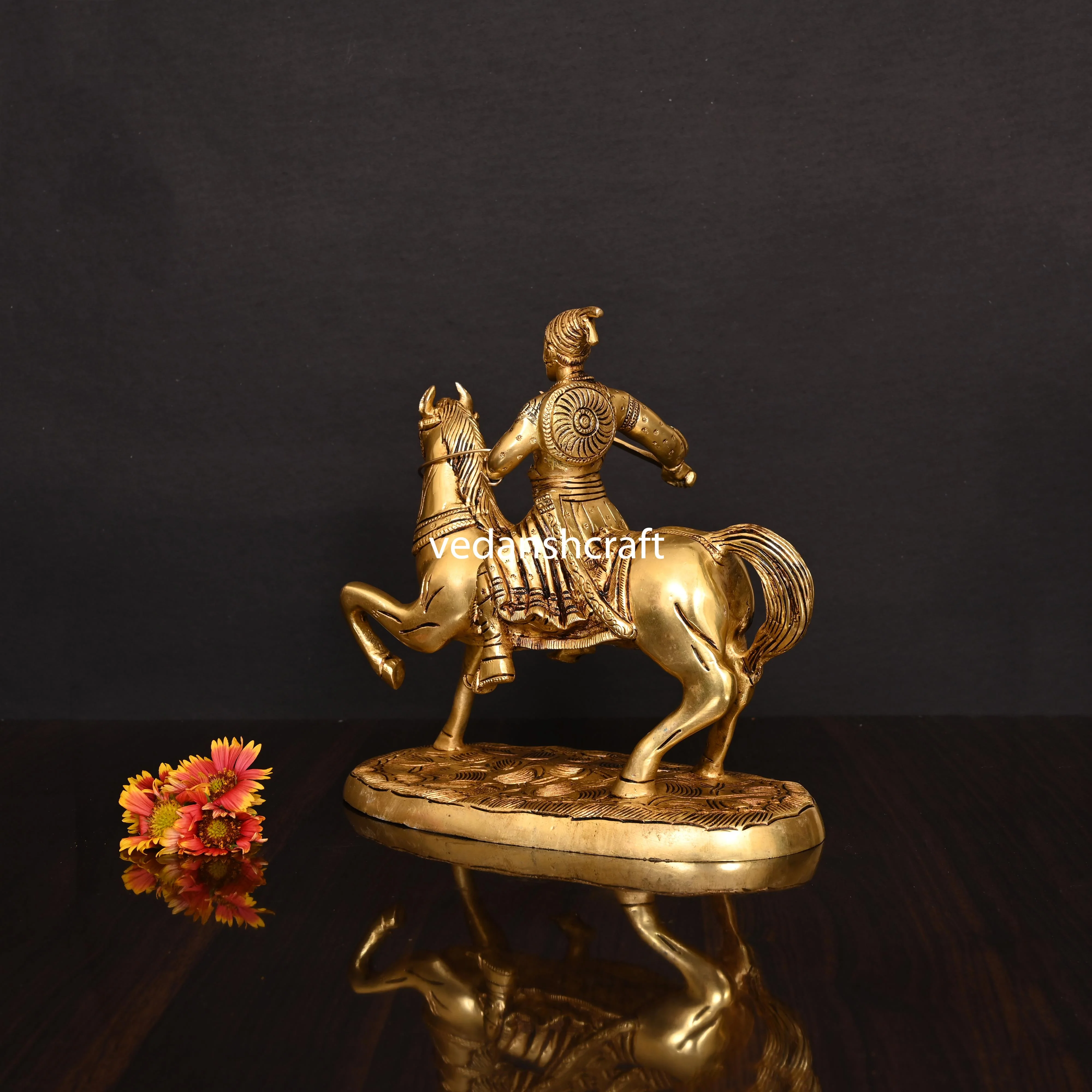 Brass Chatrapati Shivaji Maharaj On Horse Statue (9 Inch) - Image 4