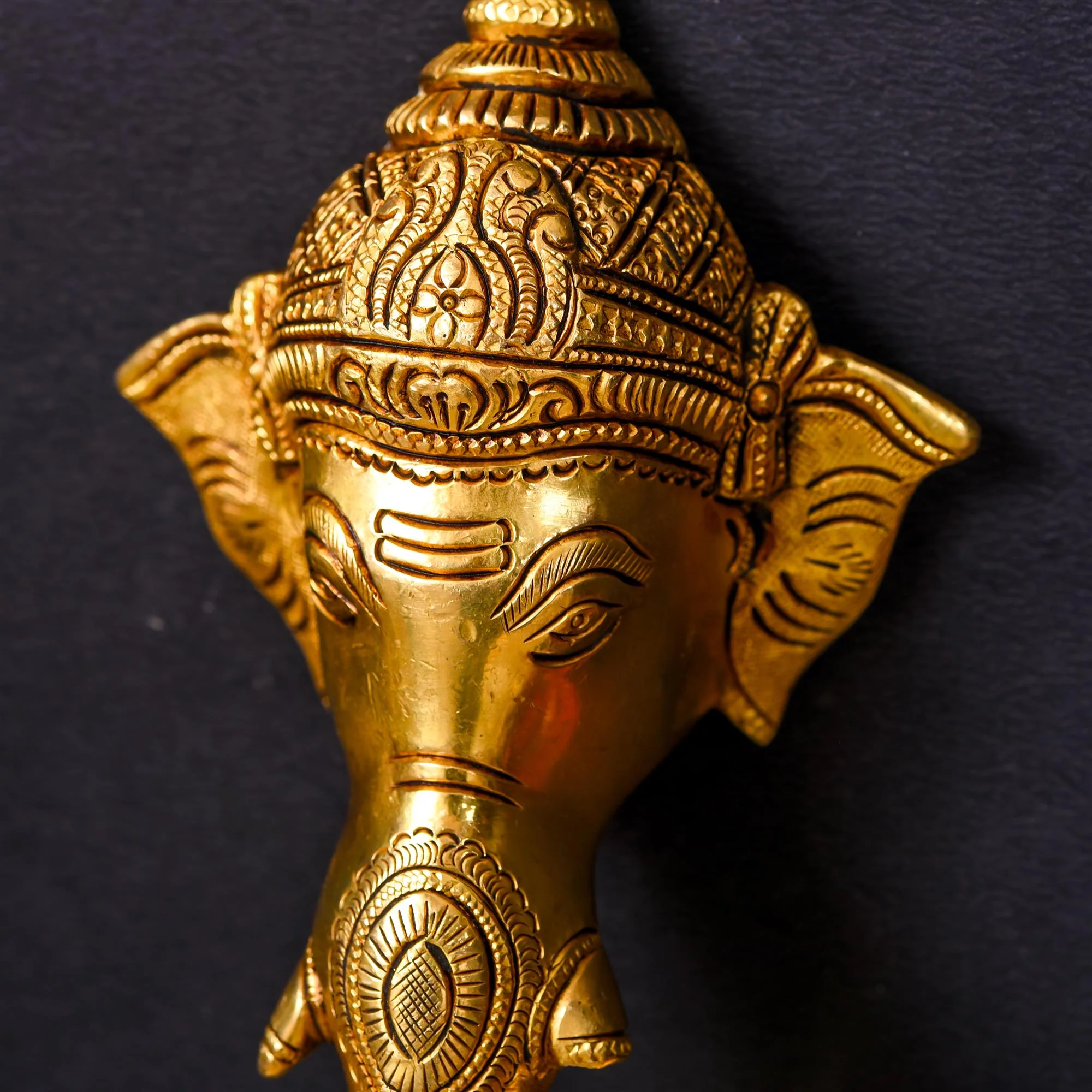 Brass Ethnic Wall Hanging Ganesha Face With Bell (7.5 Inch) - Image 3