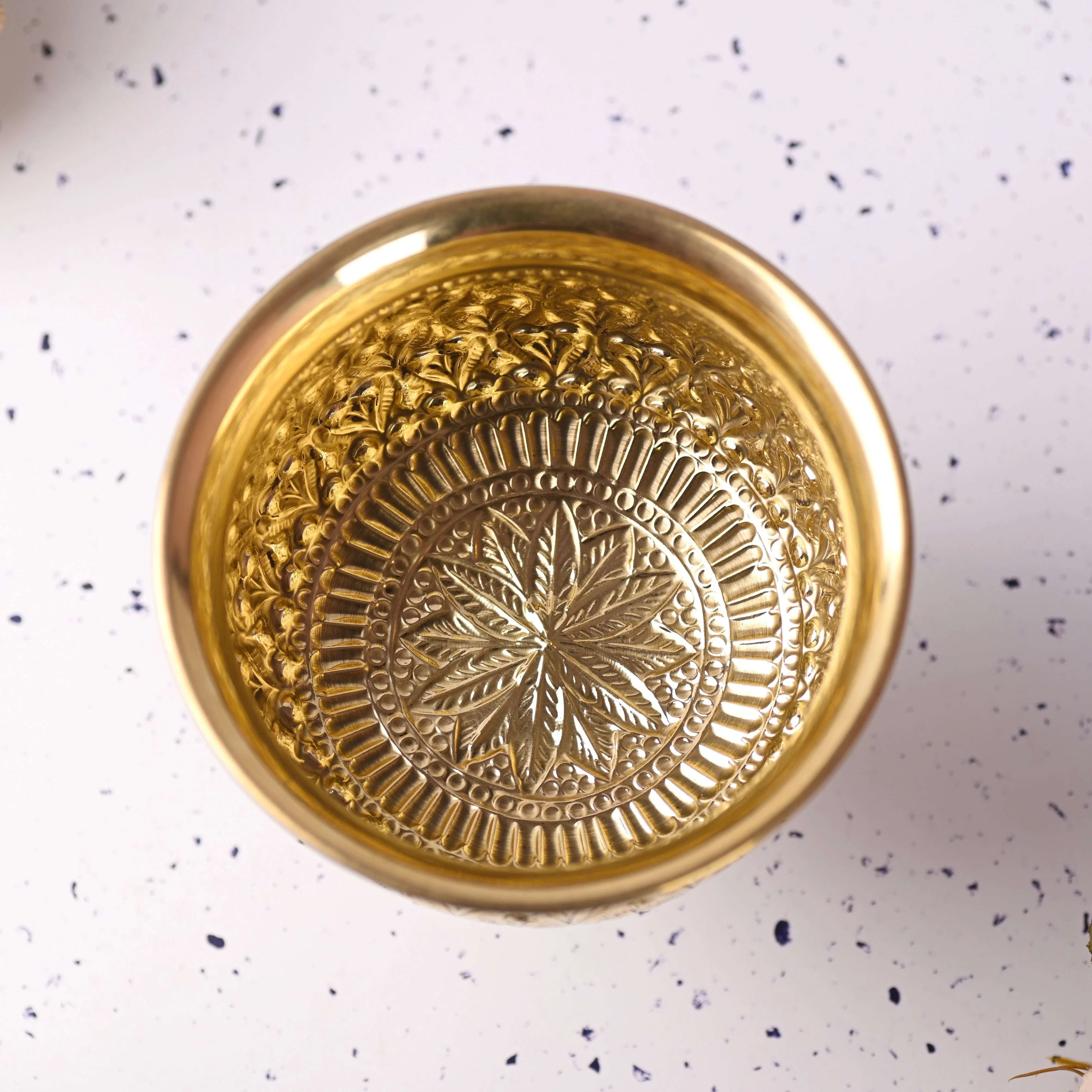 Brass Handcrafted Flower Vase (6 Inch) - Image 4