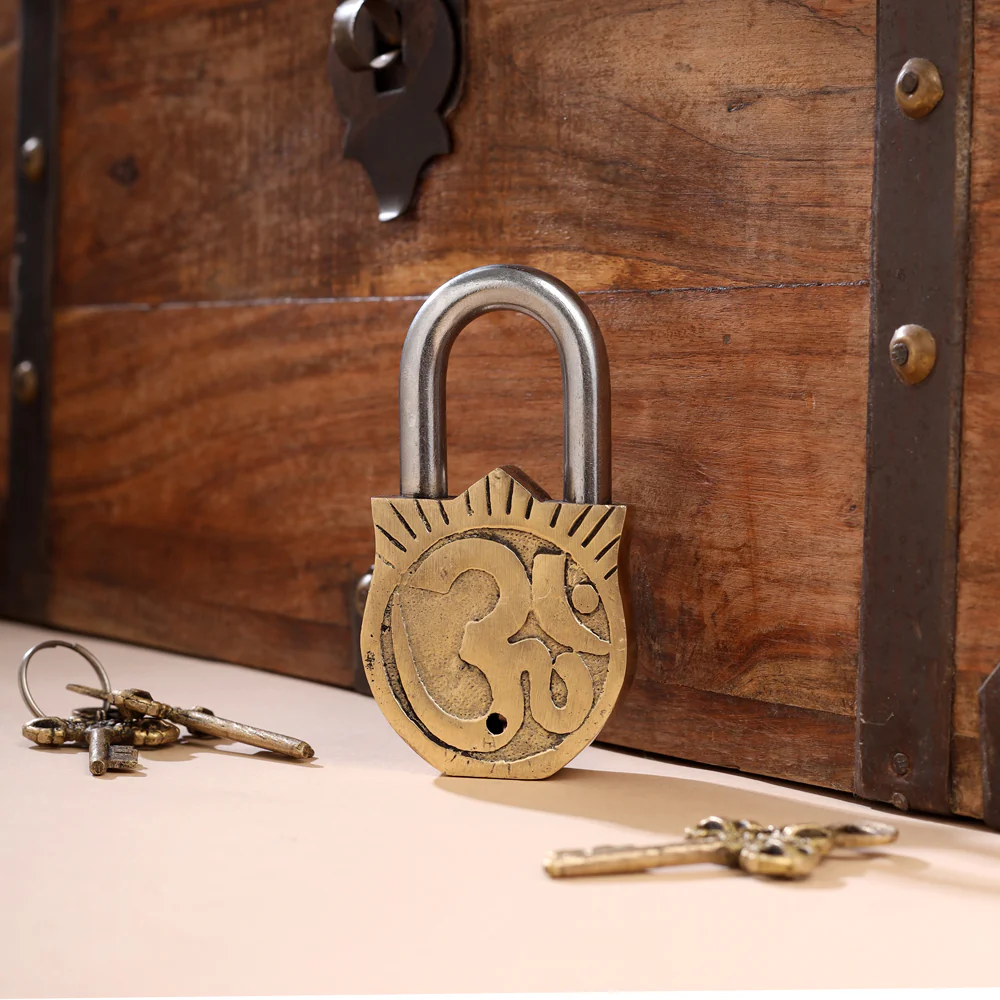 Brass Ganesha Door Lock With Three Brass Keys (4.5 Inch) - Image 3