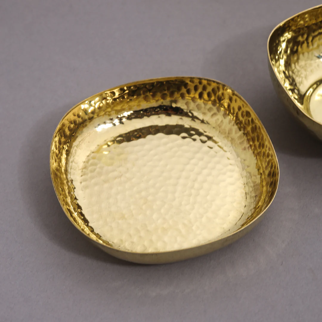 Brass Hammered Square Thali/Dinner Set (1.25 Kg) - Image 5