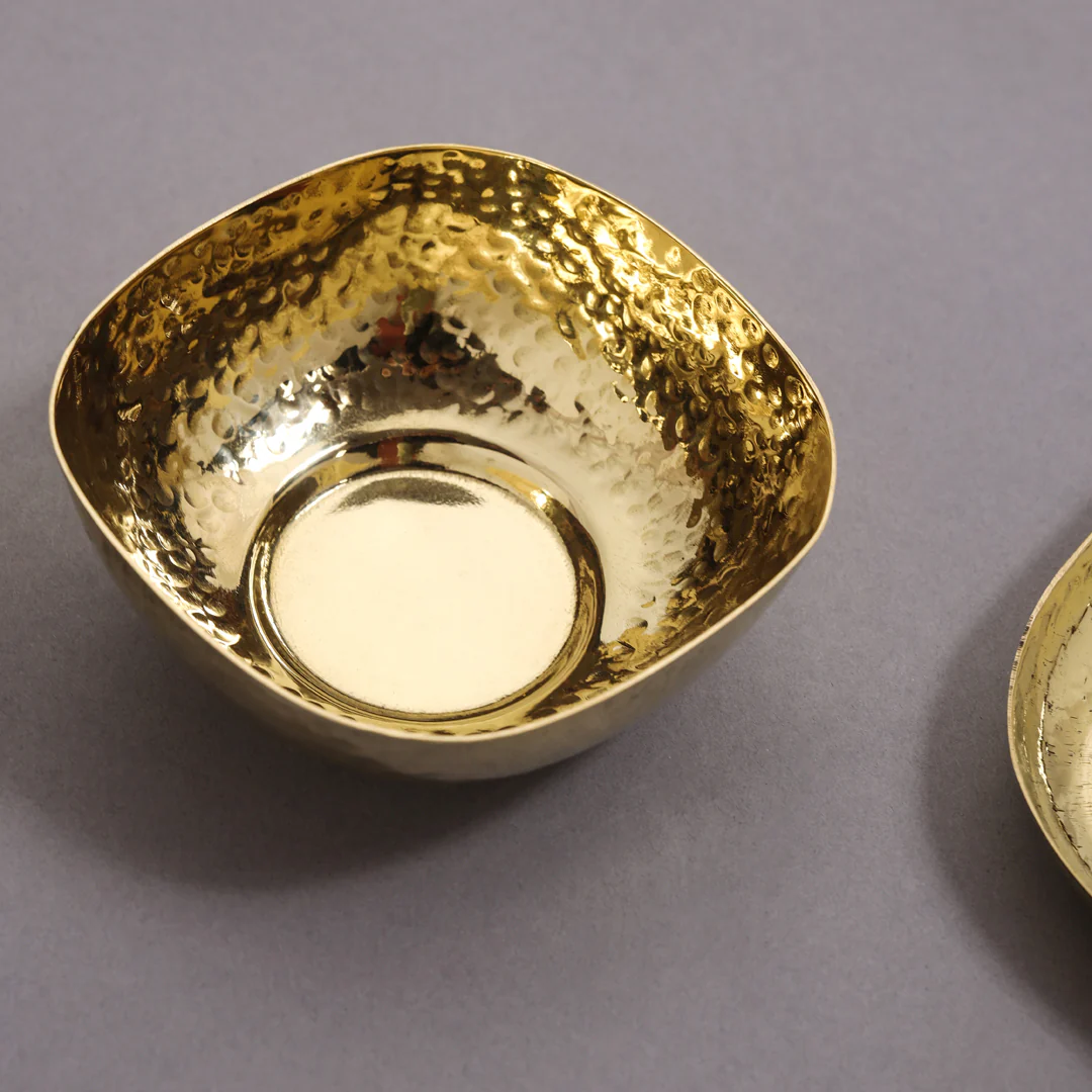 Brass Hammered Square Thali/Dinner Set (1.25 Kg) - Image 7