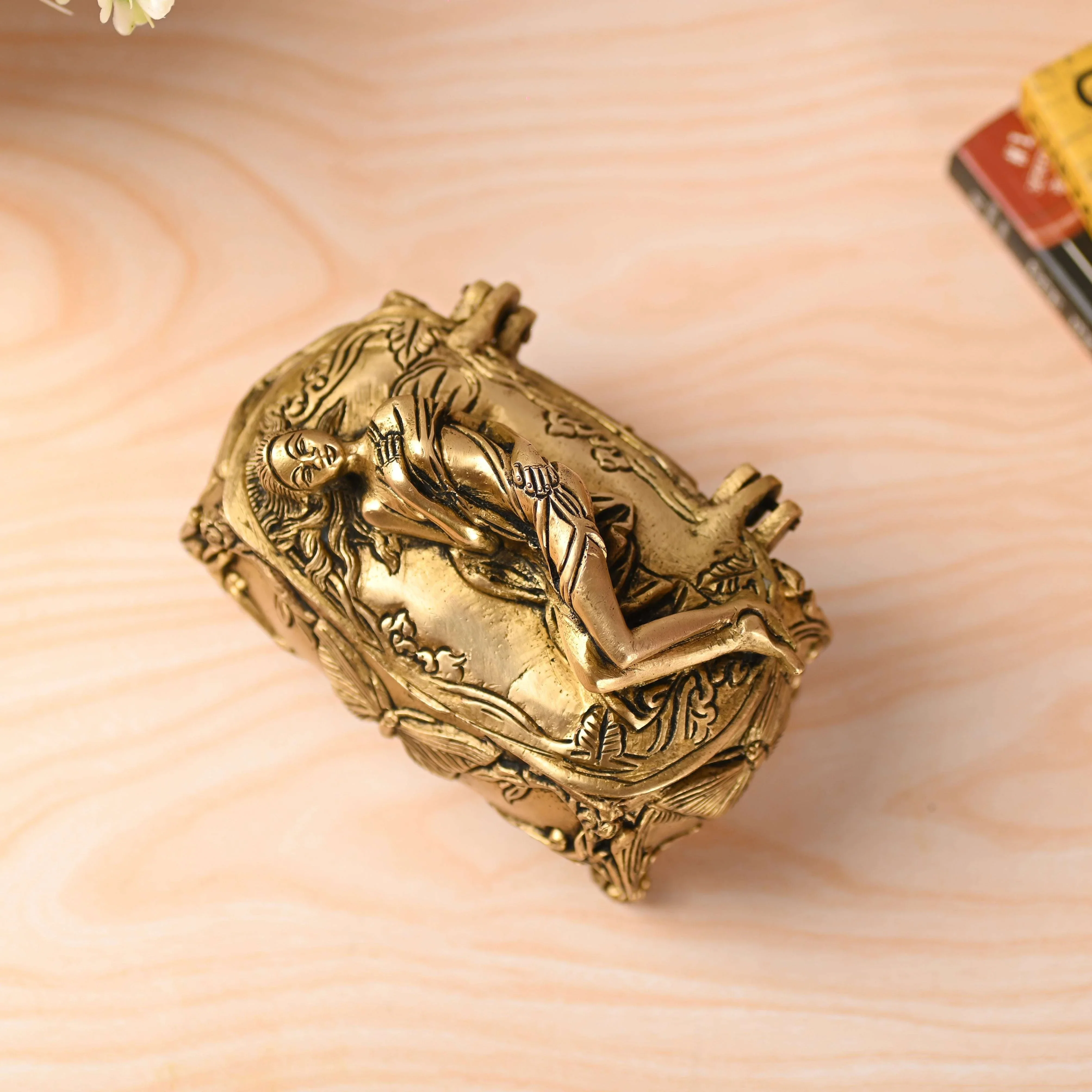 Brass Vintage Lady Jewellery Box (4.5 Inch) - Image 3