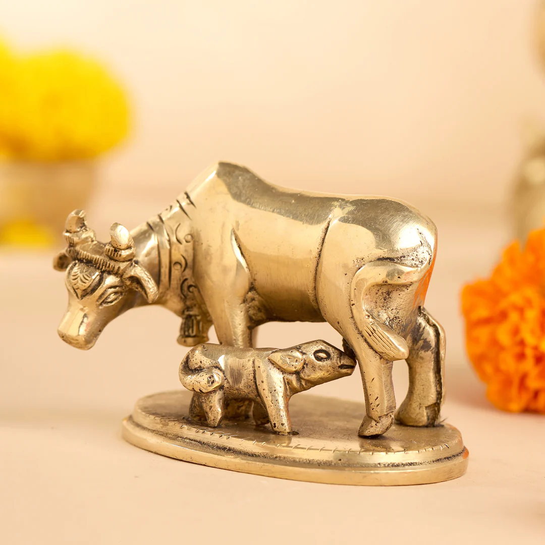 Brass Kamdhenu Cow With Calf Idol (2.5 Inch) - Image 3