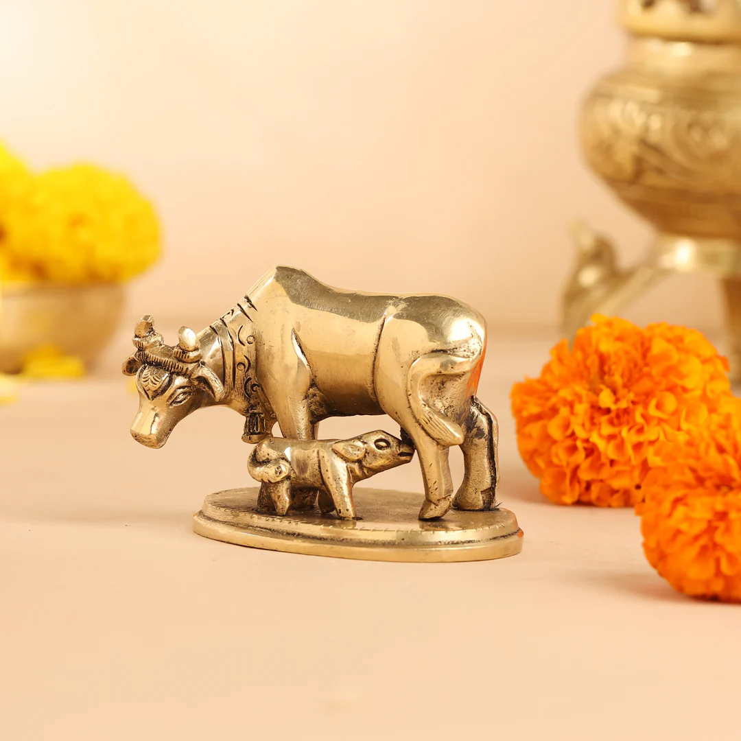 Brass Kamdhenu Cow With Calf Idol (2.5 Inch) - Image 4