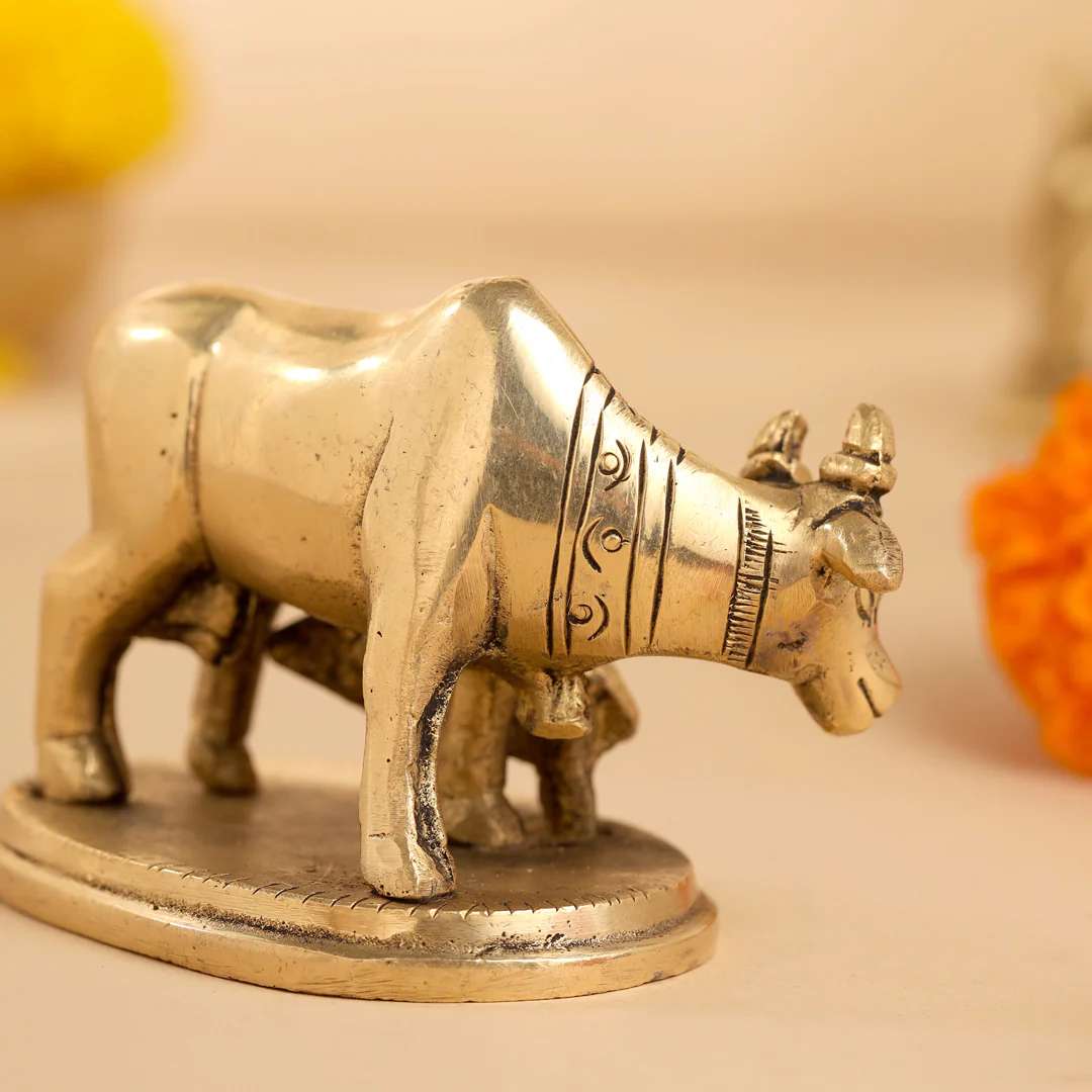 Brass Kamdhenu Cow With Calf Idol (2.5 Inch) - Image 5