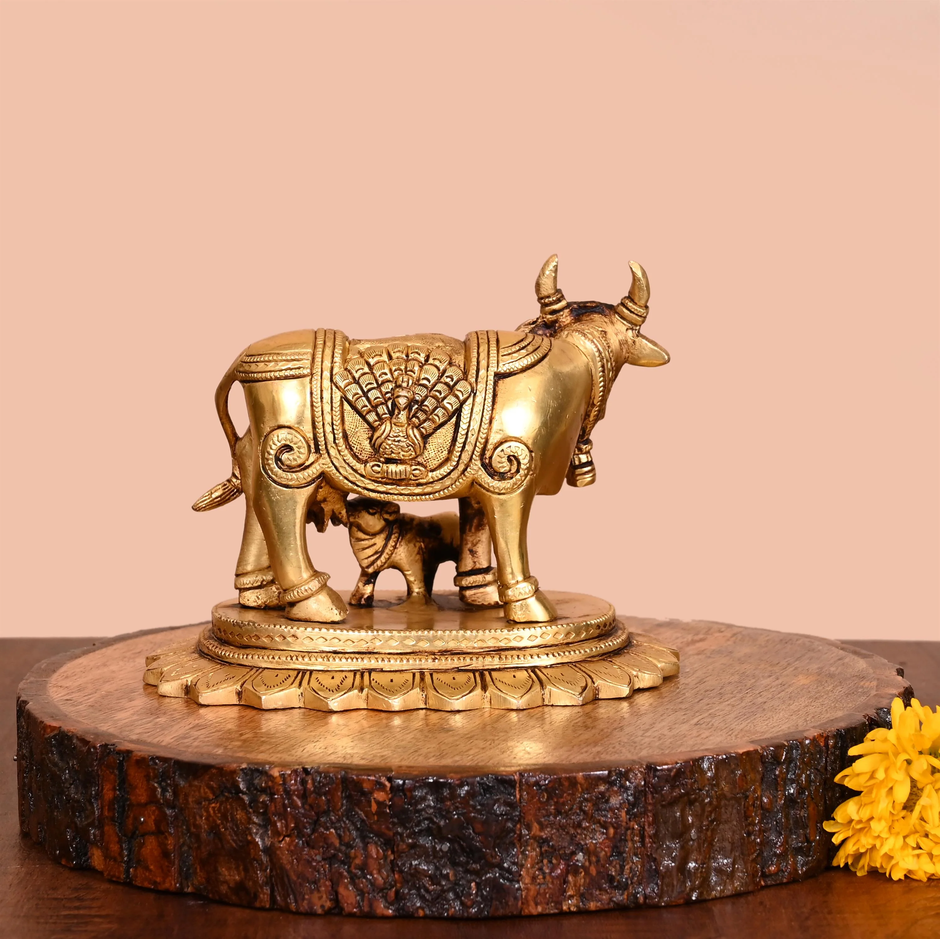 Brass Kamdhenu Cow With Calf Idol (4.5 Inch) - Image 3