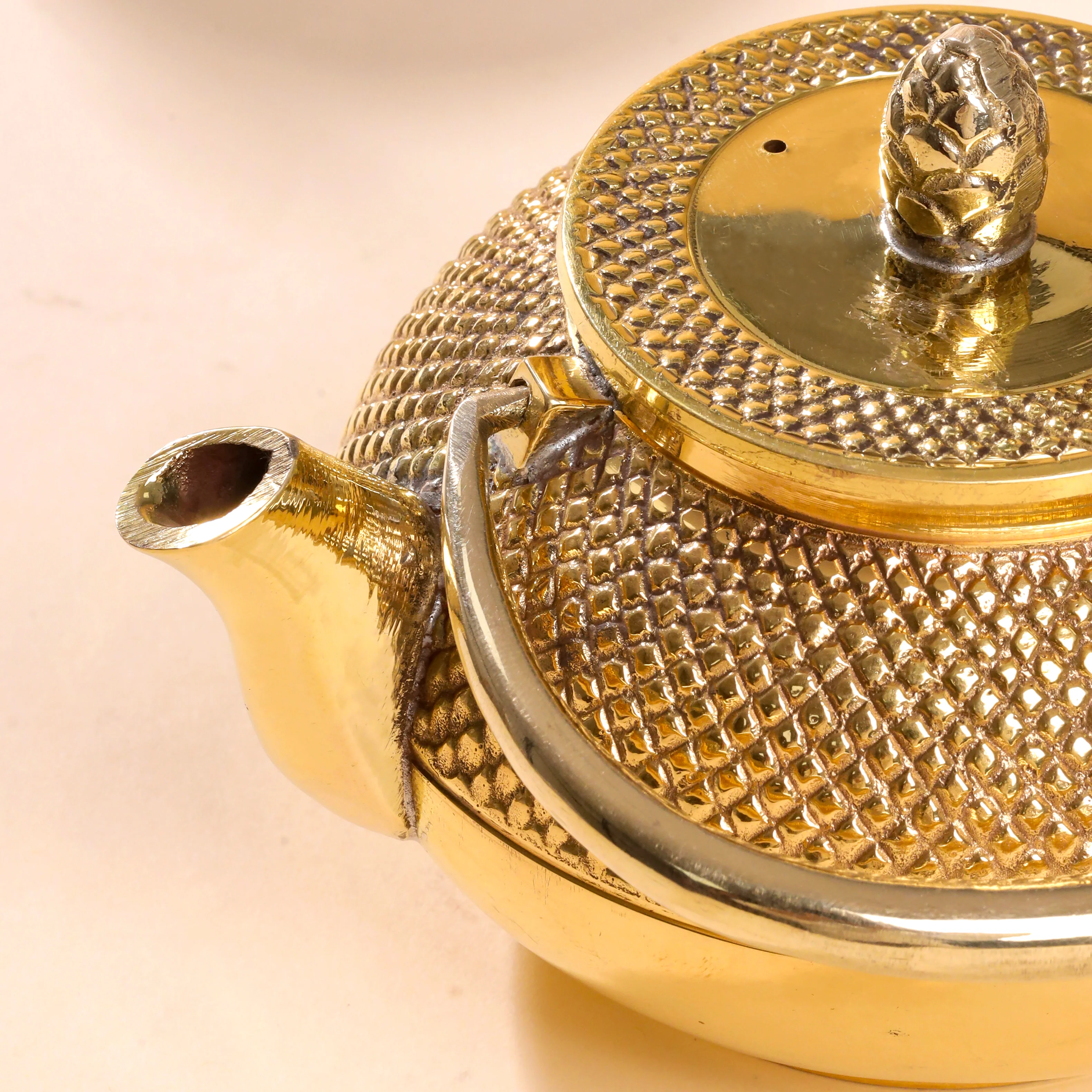 Brass Tea Pot/Kettle - Image 3