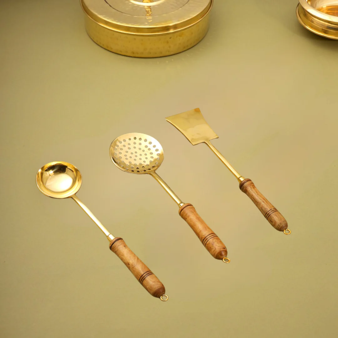 Brass Kitchen Ladles With Wooden Handle Set (14.5 Inch) - Image 4