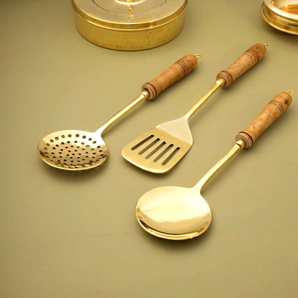 Brass Kitchen Ladles With Wooden Handle Set (14.5 Inch) - Image 7