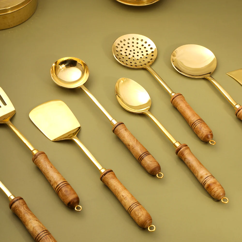 Brass Kitchen Ladles With Wooden Handle Set (14.5 Inch) - Image 8