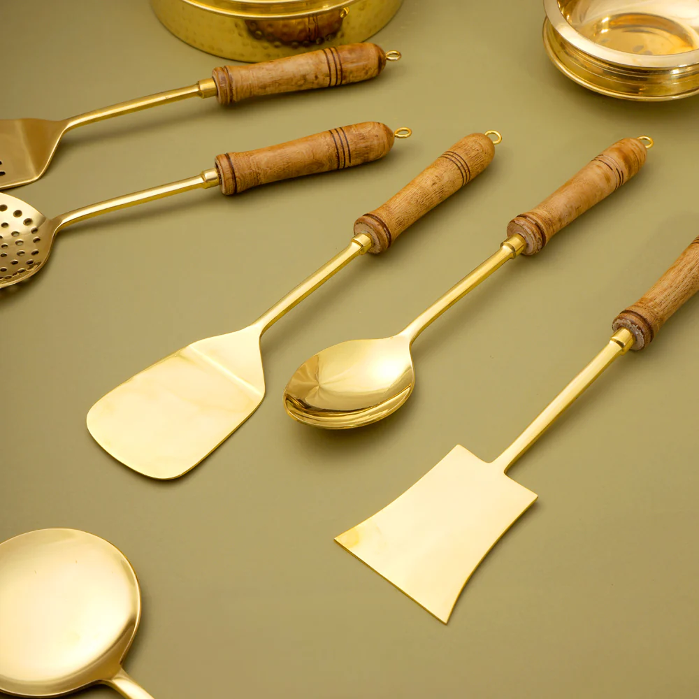Brass Kitchen Ladles With Wooden Handle Set (14.5 Inch) - Image 9