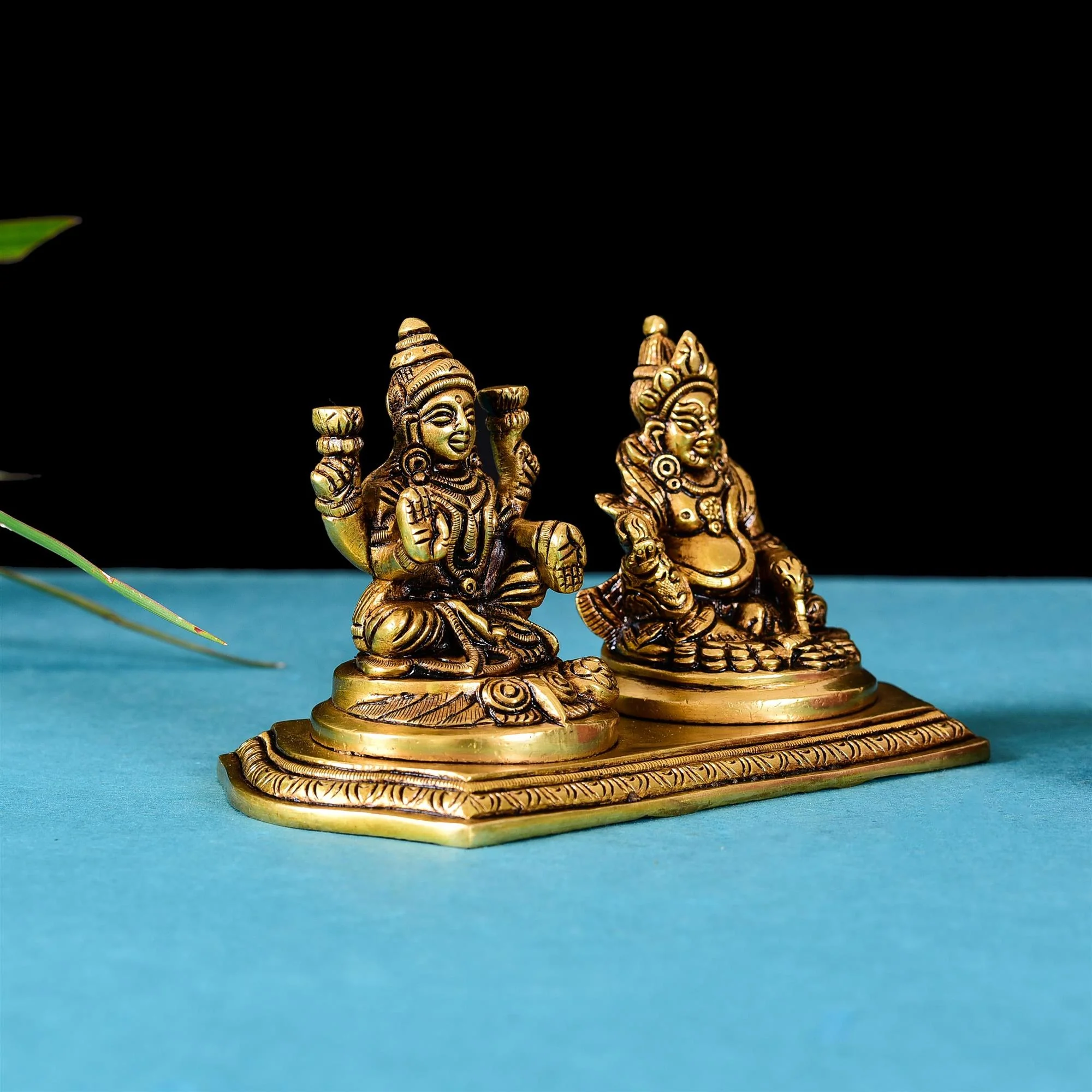 Brass Kuber And Lakshmi Superfine Idol (3.5 Inch) - Image 2