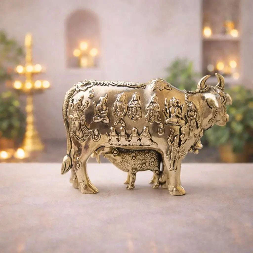 Brass Lightweight Kamdhenu Cow With Calf Idol (4 Inch) - Image 4