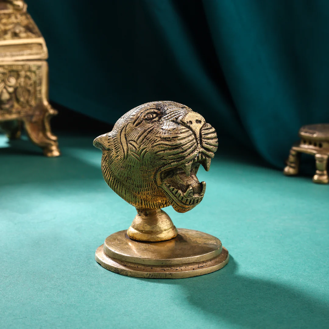 Brass Lion Head On plate (3 Inch) - Image 3
