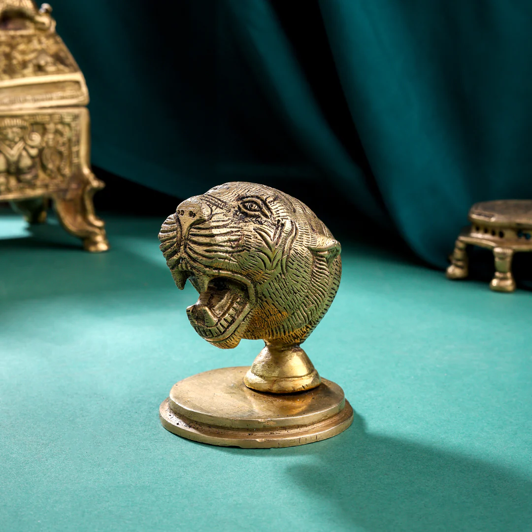 Brass Lion Head On plate (3 Inch) - Image 4