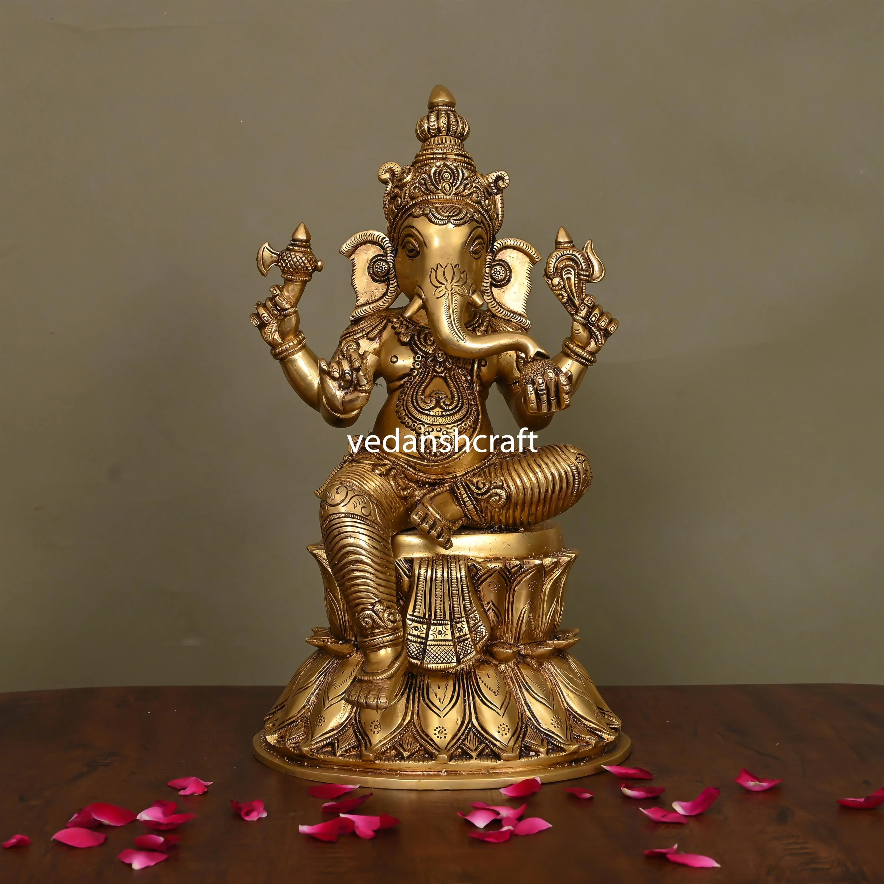 Brass Lord Sitting Ganesha Idol (14.8 Inch) - Image 3