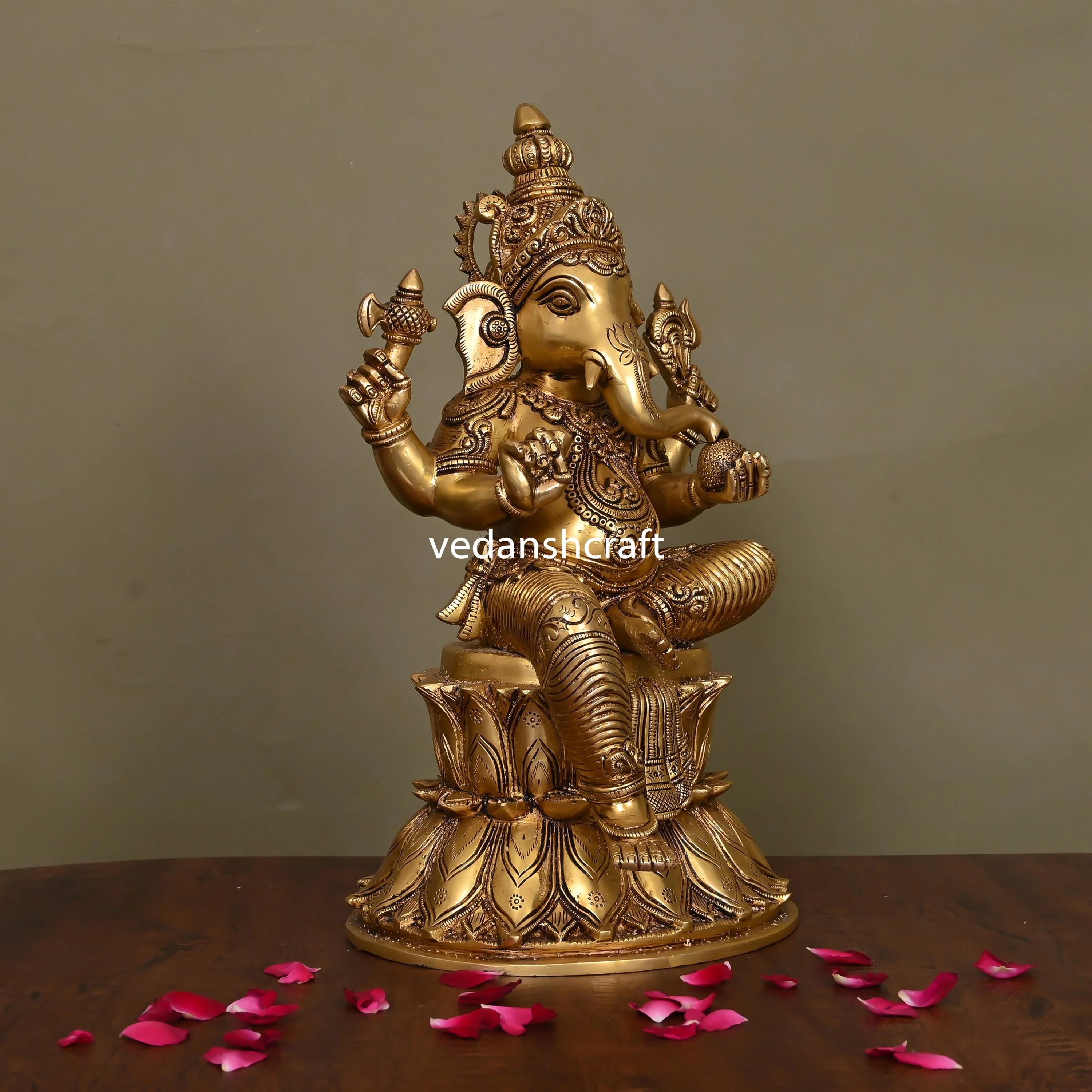 Brass Lord Sitting Ganesha Idol (14.8 Inch) - Image 4