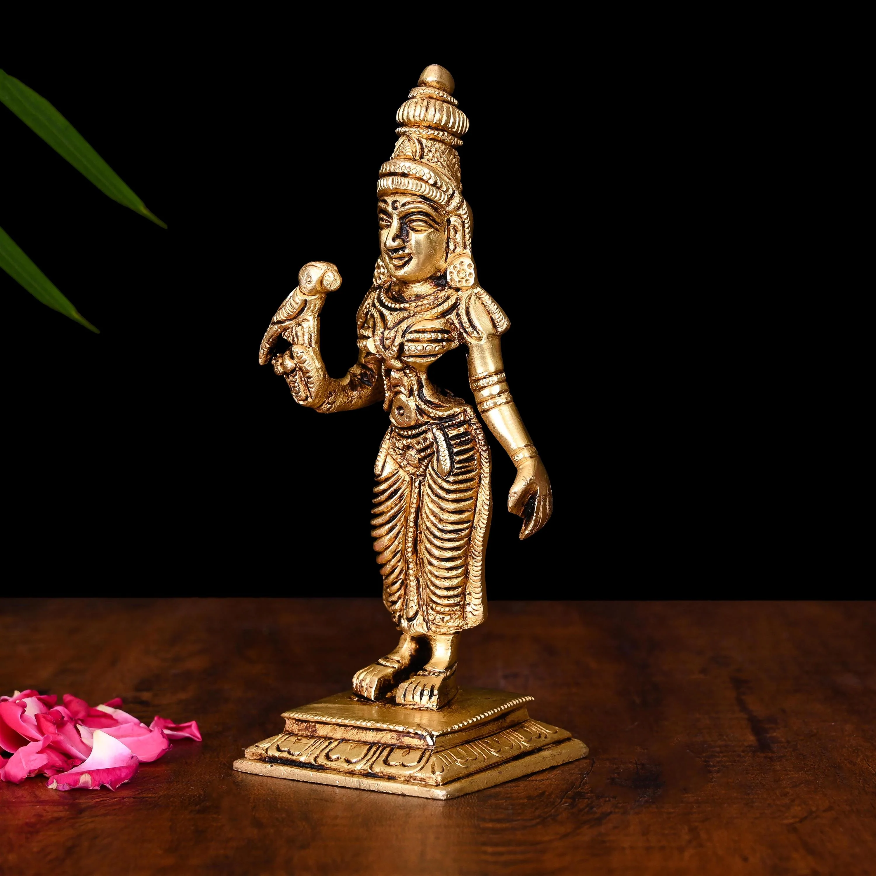 Brass Madurai Meenakshi Devi Idol (6.5 Inch) - Image 3