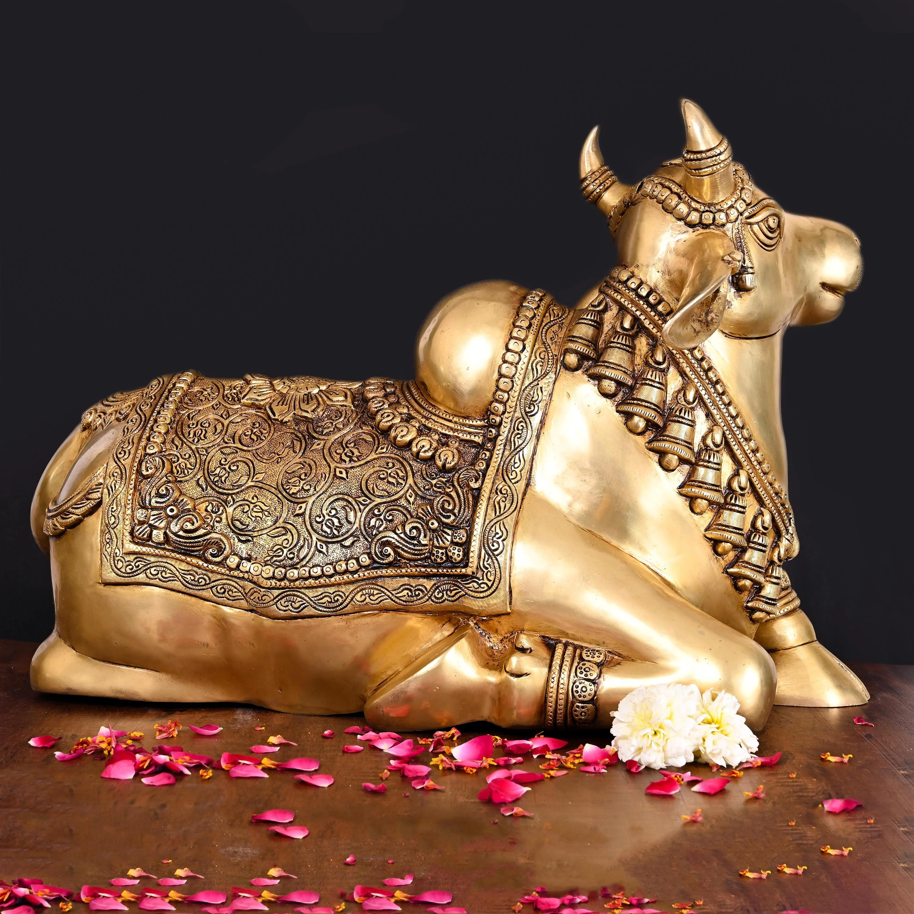 Brass Majestic Nandi Superfine Idol (15 Inch) - Image 3