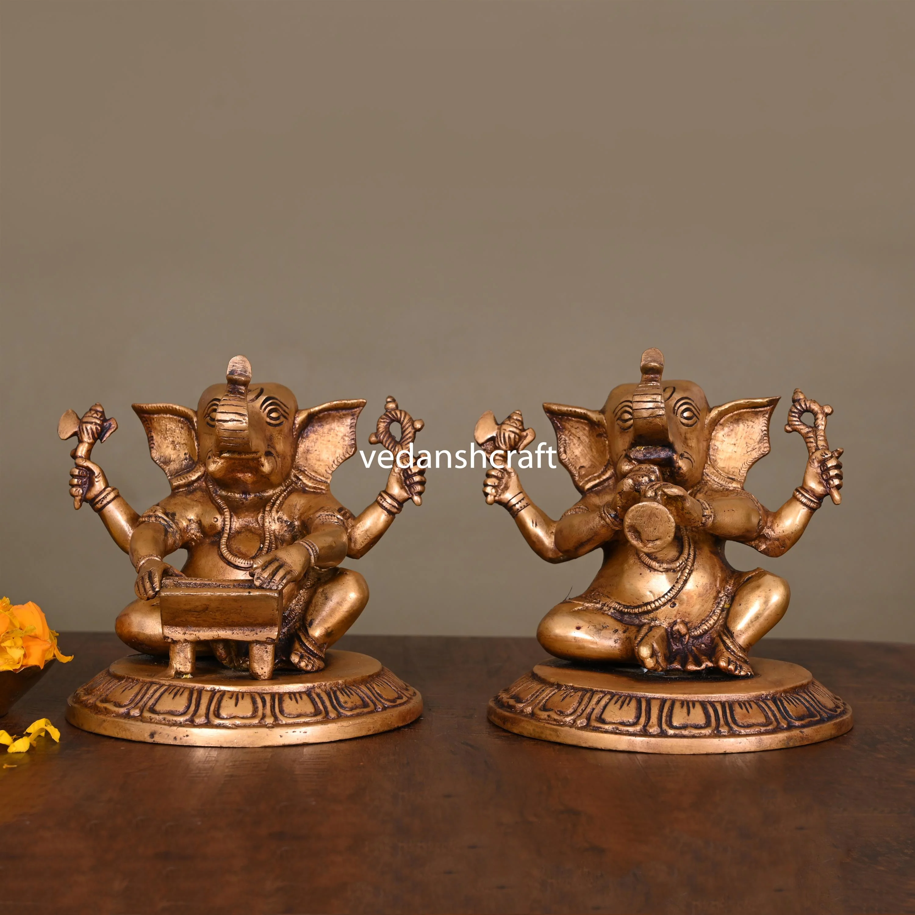 Brass Musical Sitting Ganesha Set (5.5 Inch) - Image 2