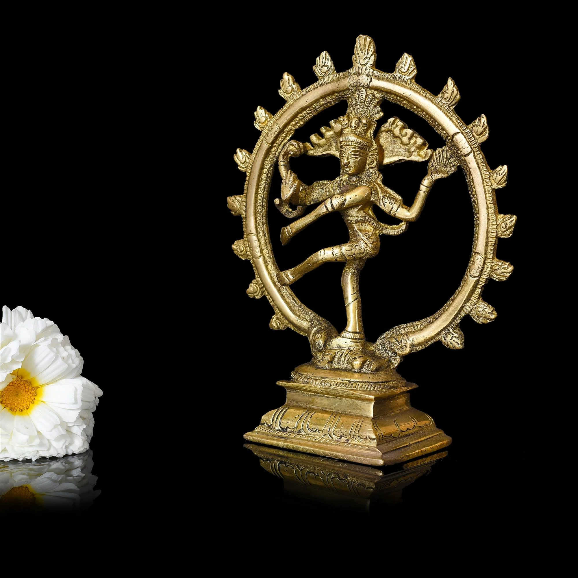 Brass Nataraja Dancing Shiva Idol (6 Inch) - Image 3