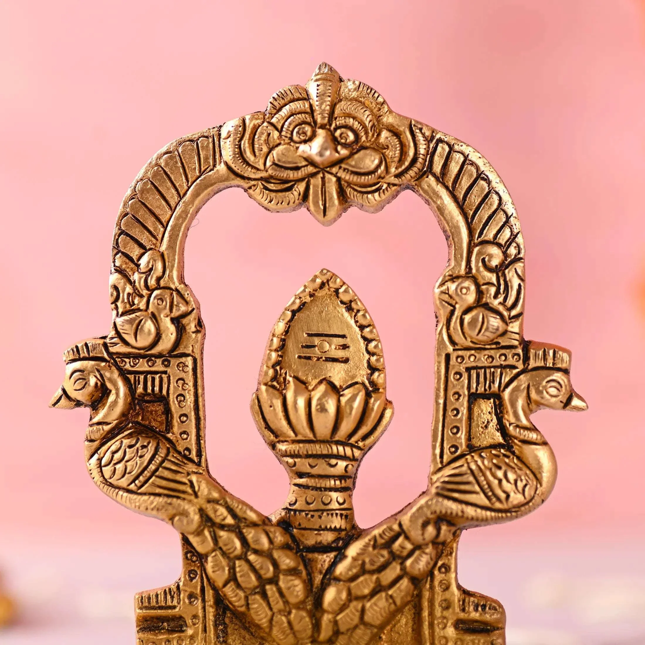Brass Murugan Vel Arch with Peacock (4.5 inch) - Image 5