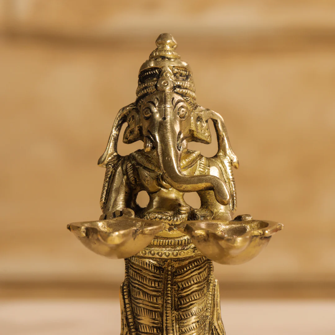 Brass Pooja Aarti Diya - Image 3