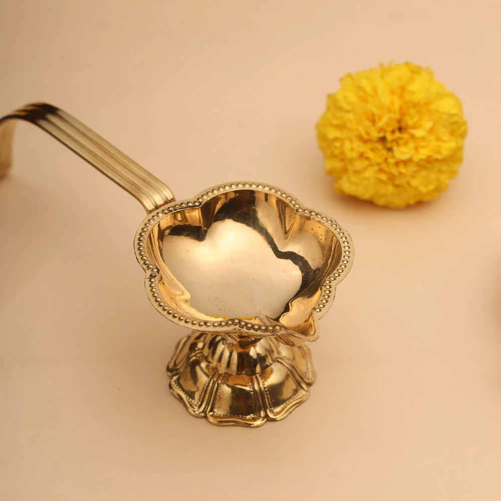 Brass Diya & Handbell Pooja Gift Hamper - Image 9