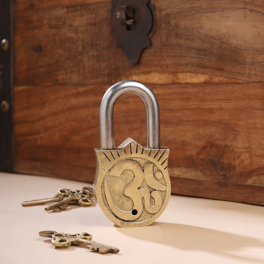 Brass Ram Darbar Door Lock With Three Brass Keys (4.5 Inch) - Image 4