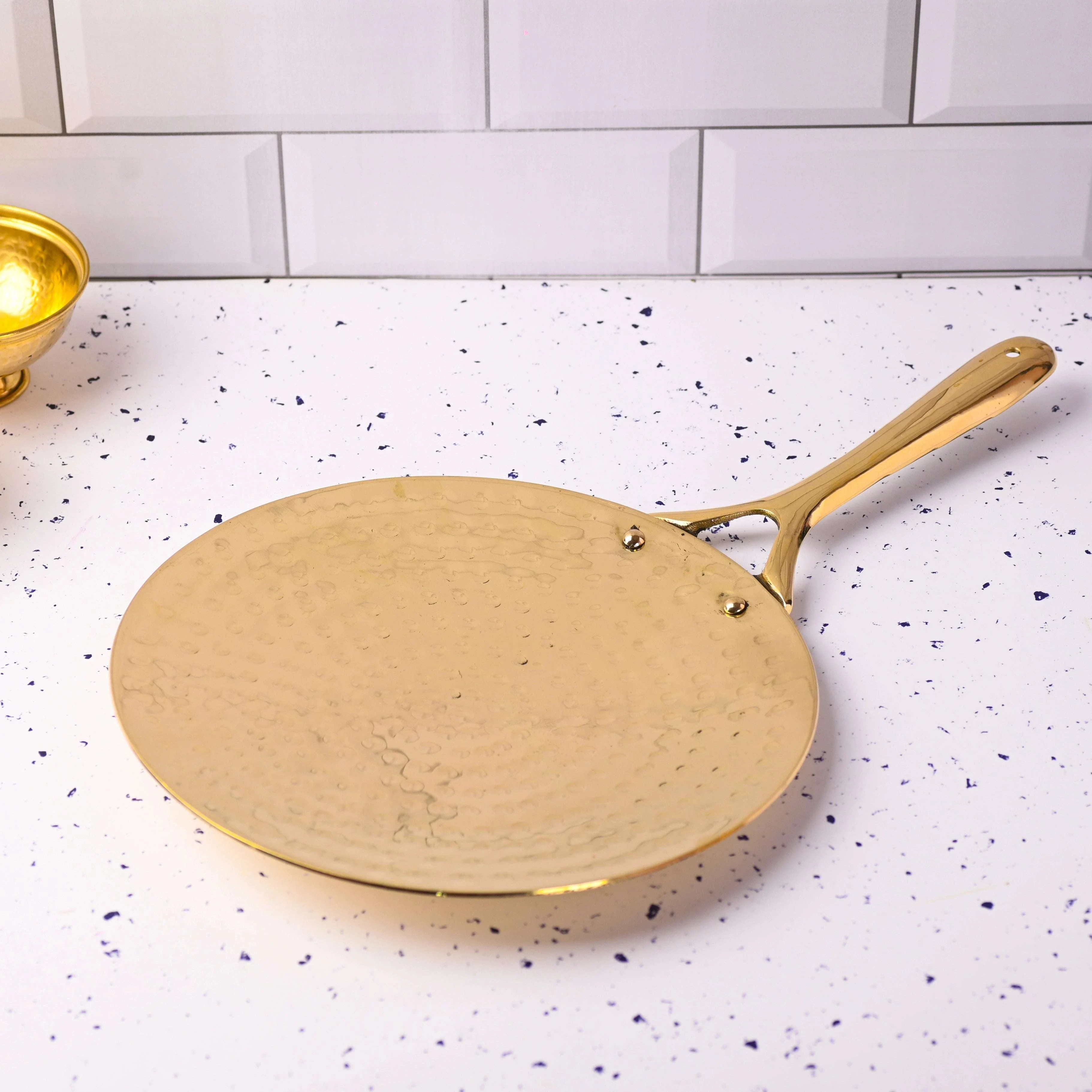Brass Hammered Roti Tawa (17.5 Inch) - Image 2