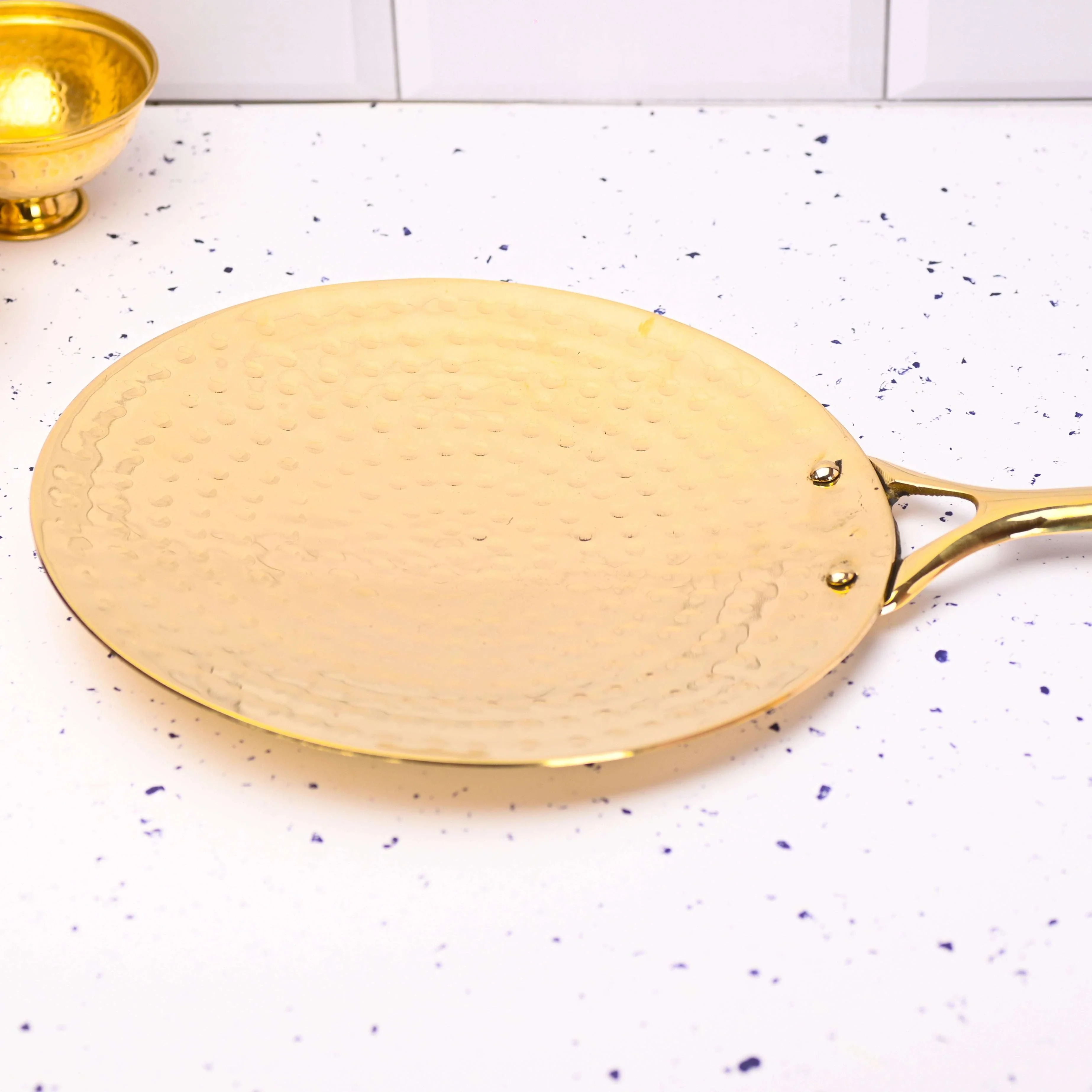 Brass Hammered Roti Tawa (17.5 Inch) - Image 4