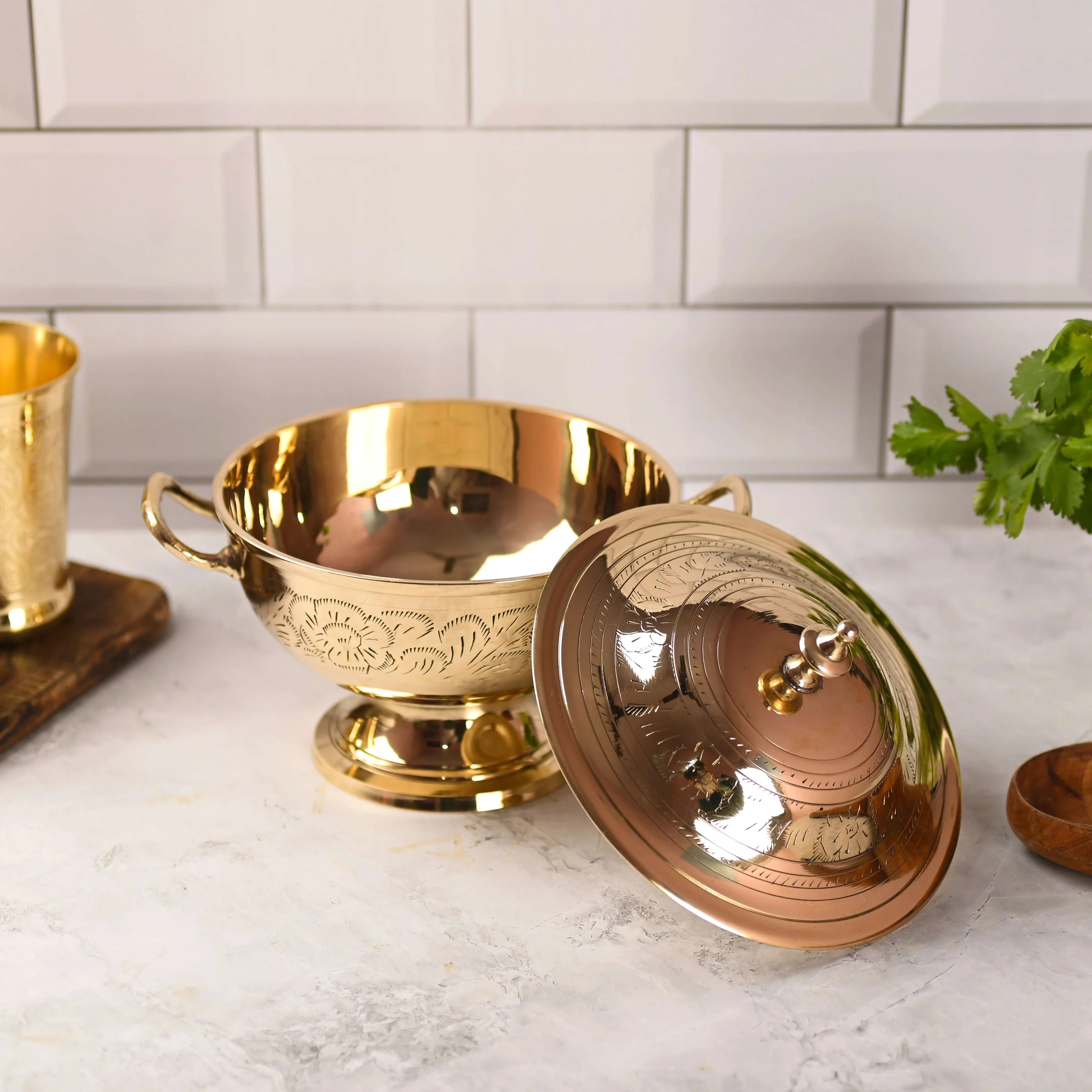 Brass Serving Pot With Lid And Handle (7 Inch) - Image 6