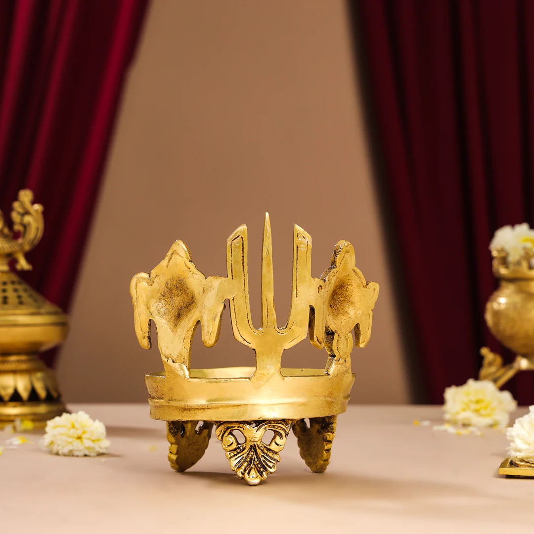 Brass Shankh Chakra Namah Diya (5 Inch) - Image 4