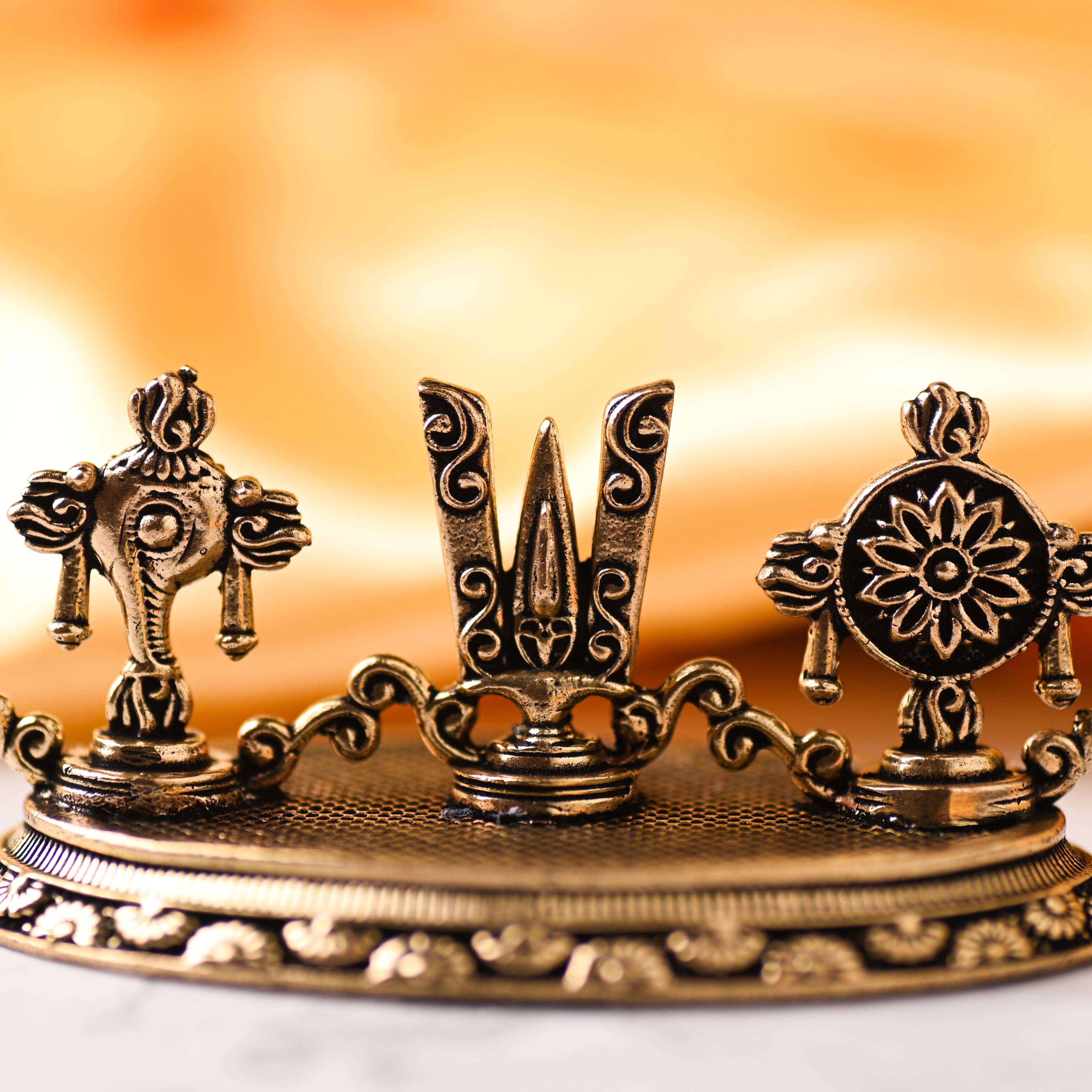 Brass Shankh Chakra Namah Lightweight Showpiece (1.5 Inch) - Image 5