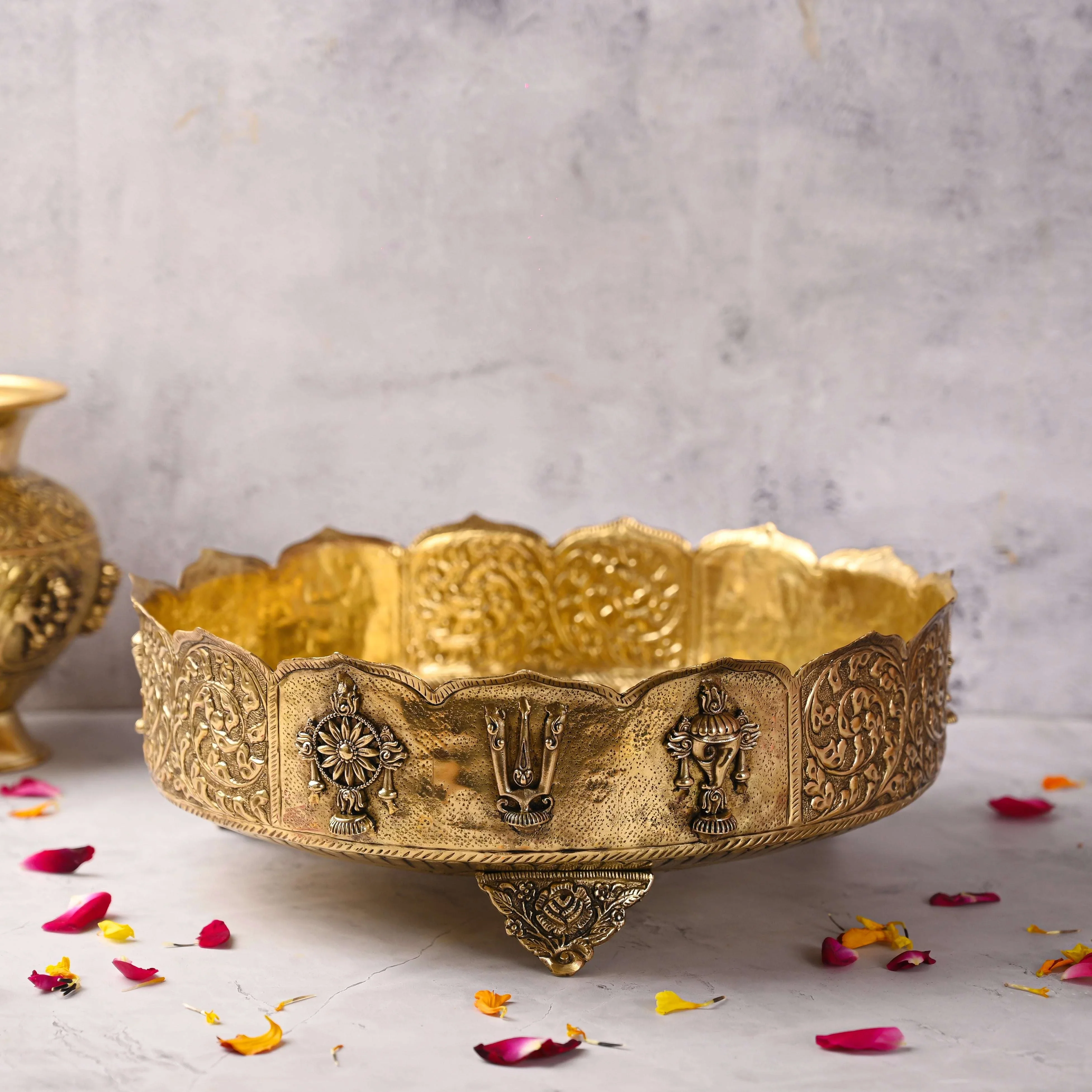 Brass Shankh Chakra Namah Urli - Image 2