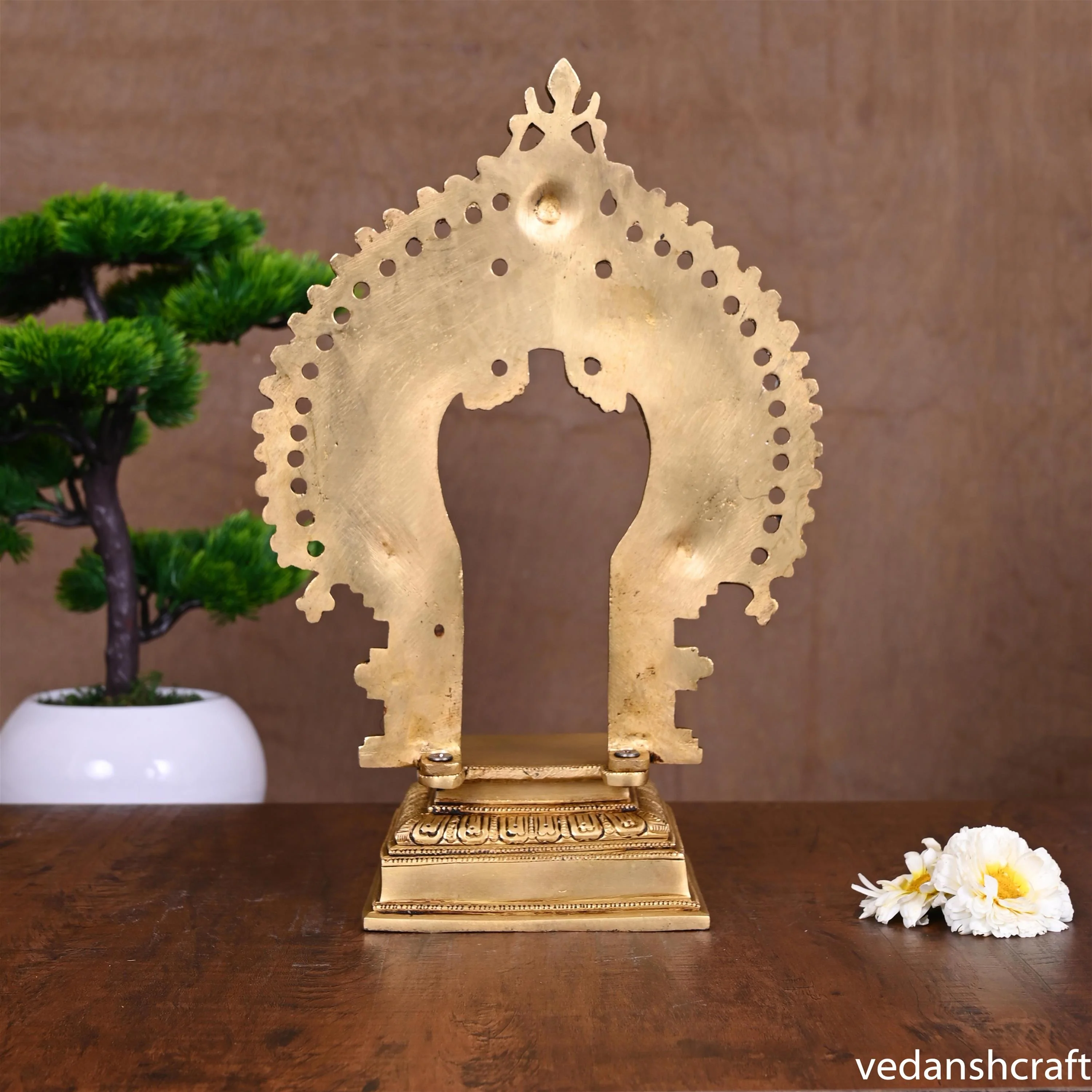 Brass Singhasan With Prabhavali Craft - Image 3