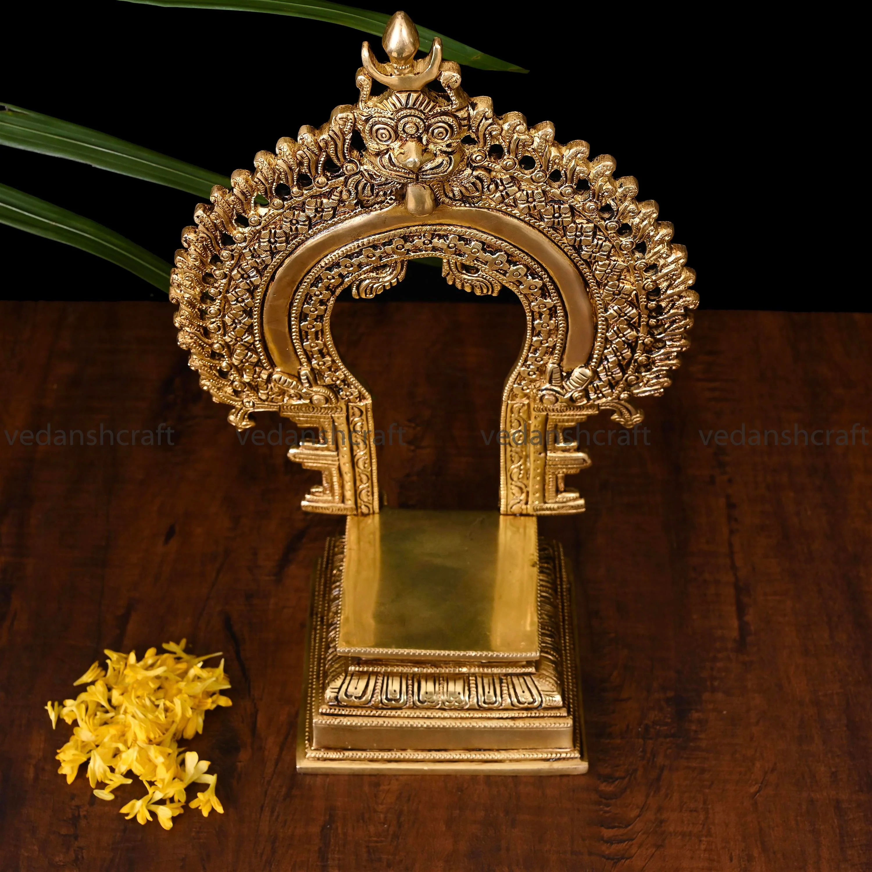 Brass Singhasan With Prabhavali Craft - Image 4
