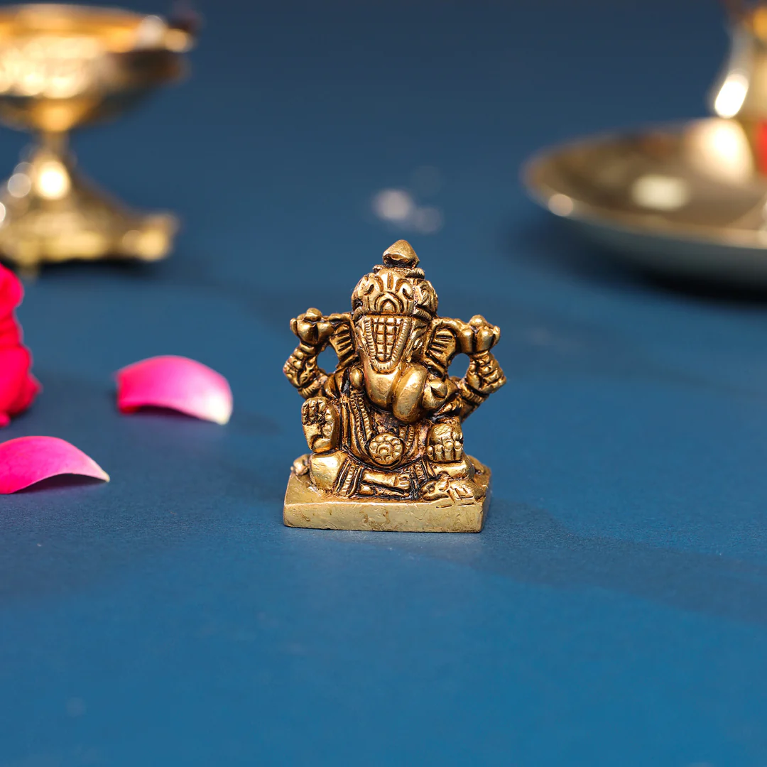 Brass Superfine Blessing Sitting Ganesha Idol (2 Inch)