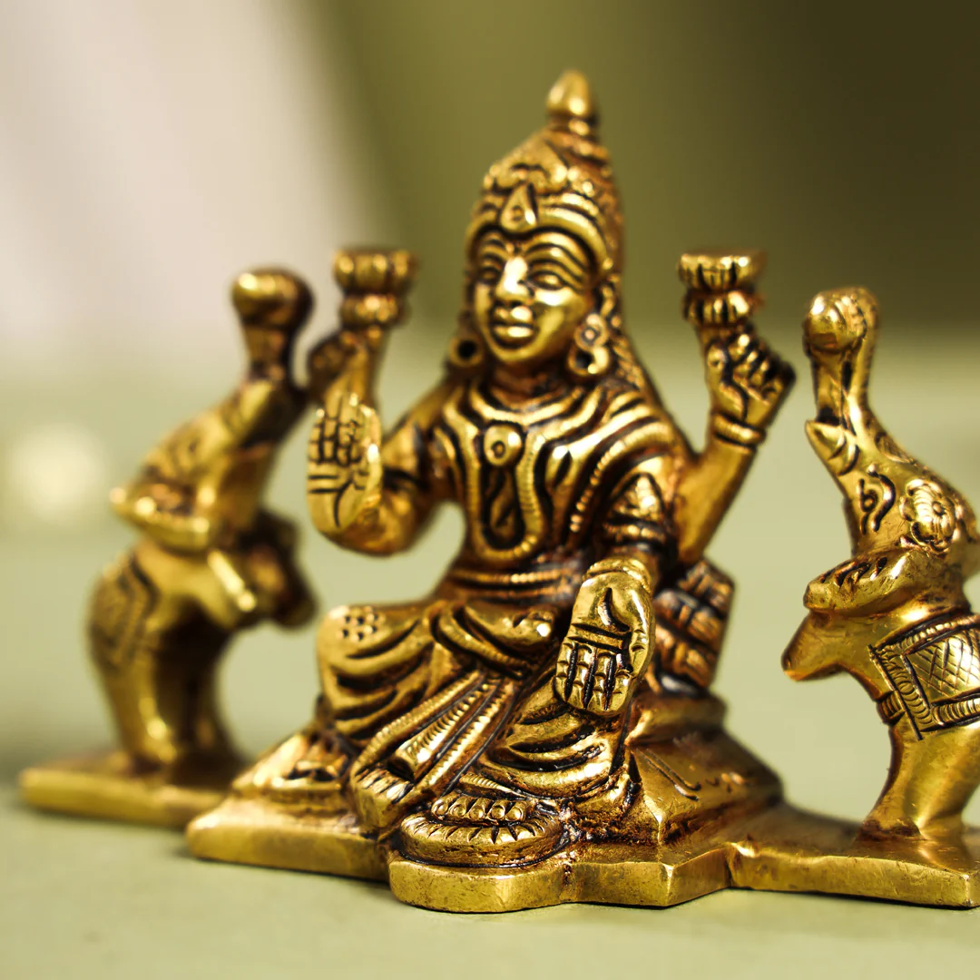 Brass Superfine Goddess Sitting Gaja Lakshmi Idol (3 Inch) - Image 8