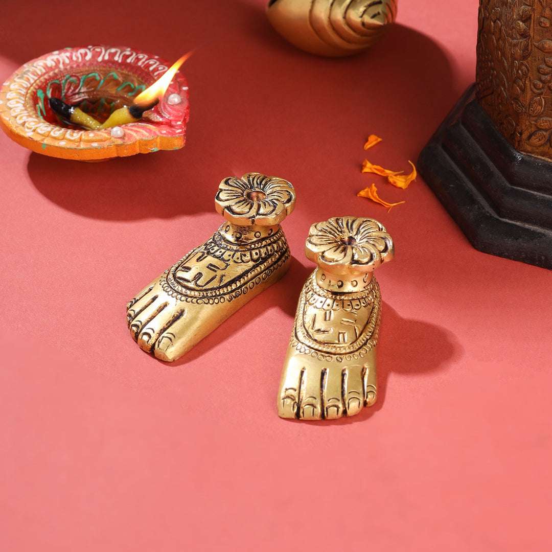 Brass Superfine Lakshmi Charan Paduka Set (1.2 Inch) - Image 4