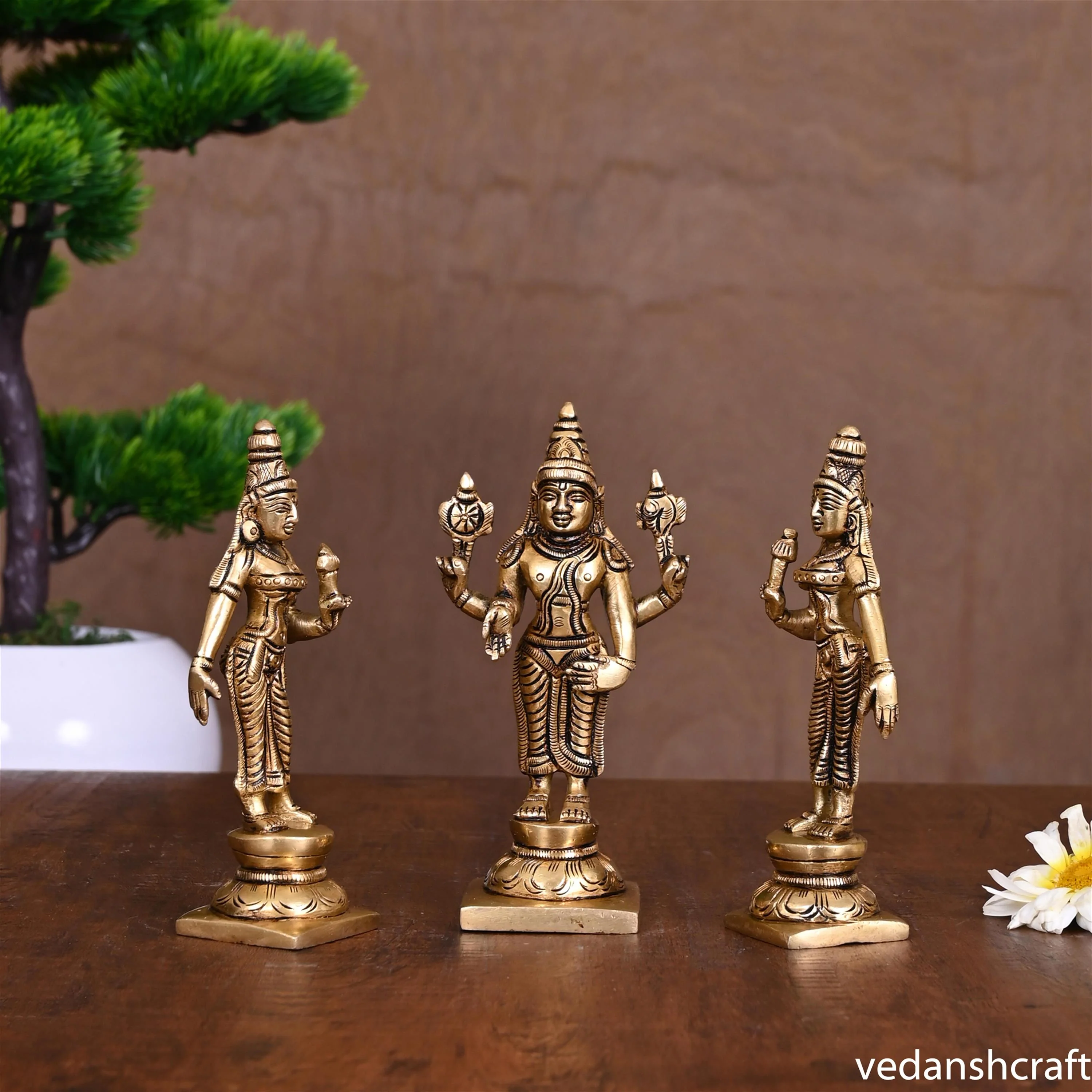 Brass Superfine Lord Balaji With Sri Devi And Bhudevi Idols Set - Image 2