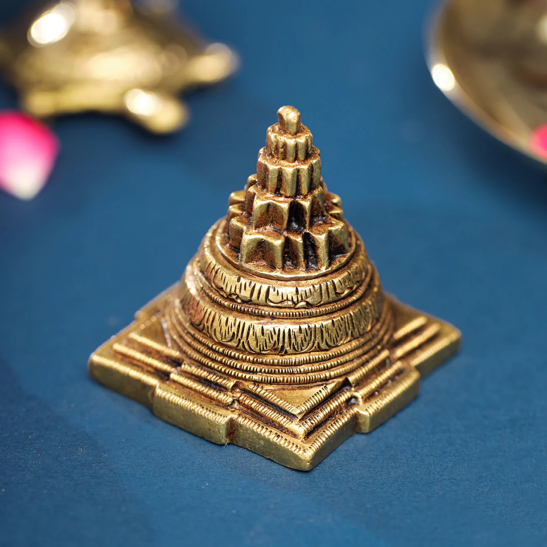 Brass Superfine Maha Meru Shree Yantra (2 Inch) - Image 3