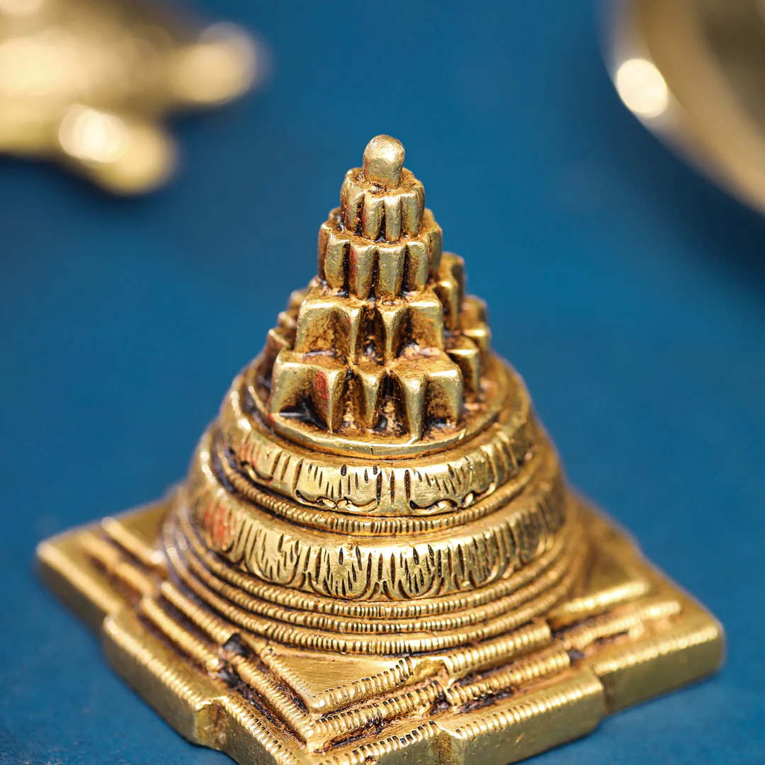 Brass Superfine Maha Meru Shree Yantra (2 Inch) - Image 4