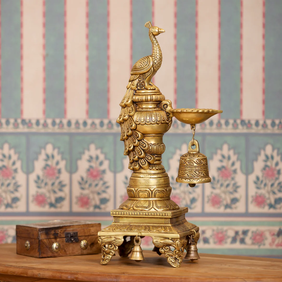 Brass Superfine Majestic Peacock Lamp (19 Inch)
