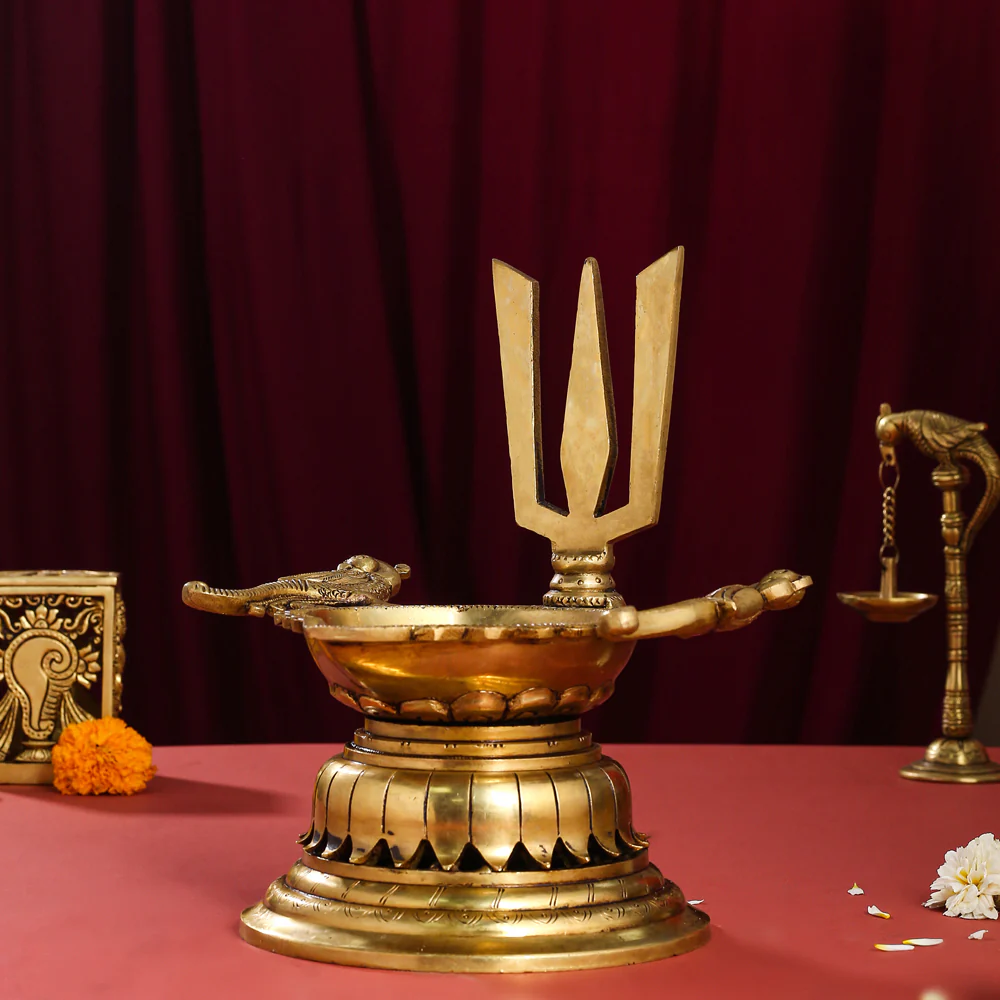 Brass Superfine Shankh Chakra And Namah Diya Set (9.5 Inch) - Image 9